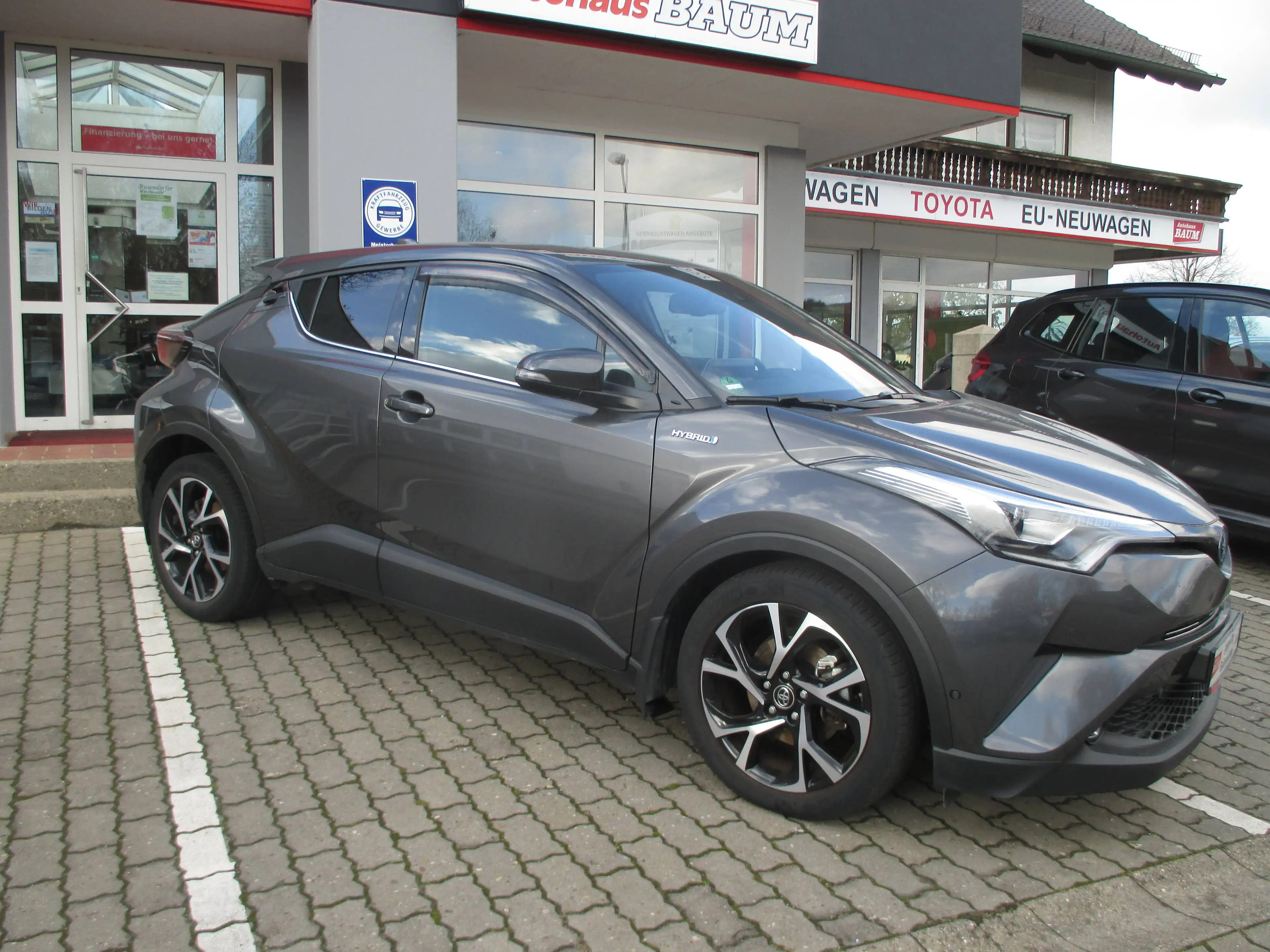 Toyota C-HR C-HR 1.8 Hybrid  "Club" mit Lederpolster — photo 8