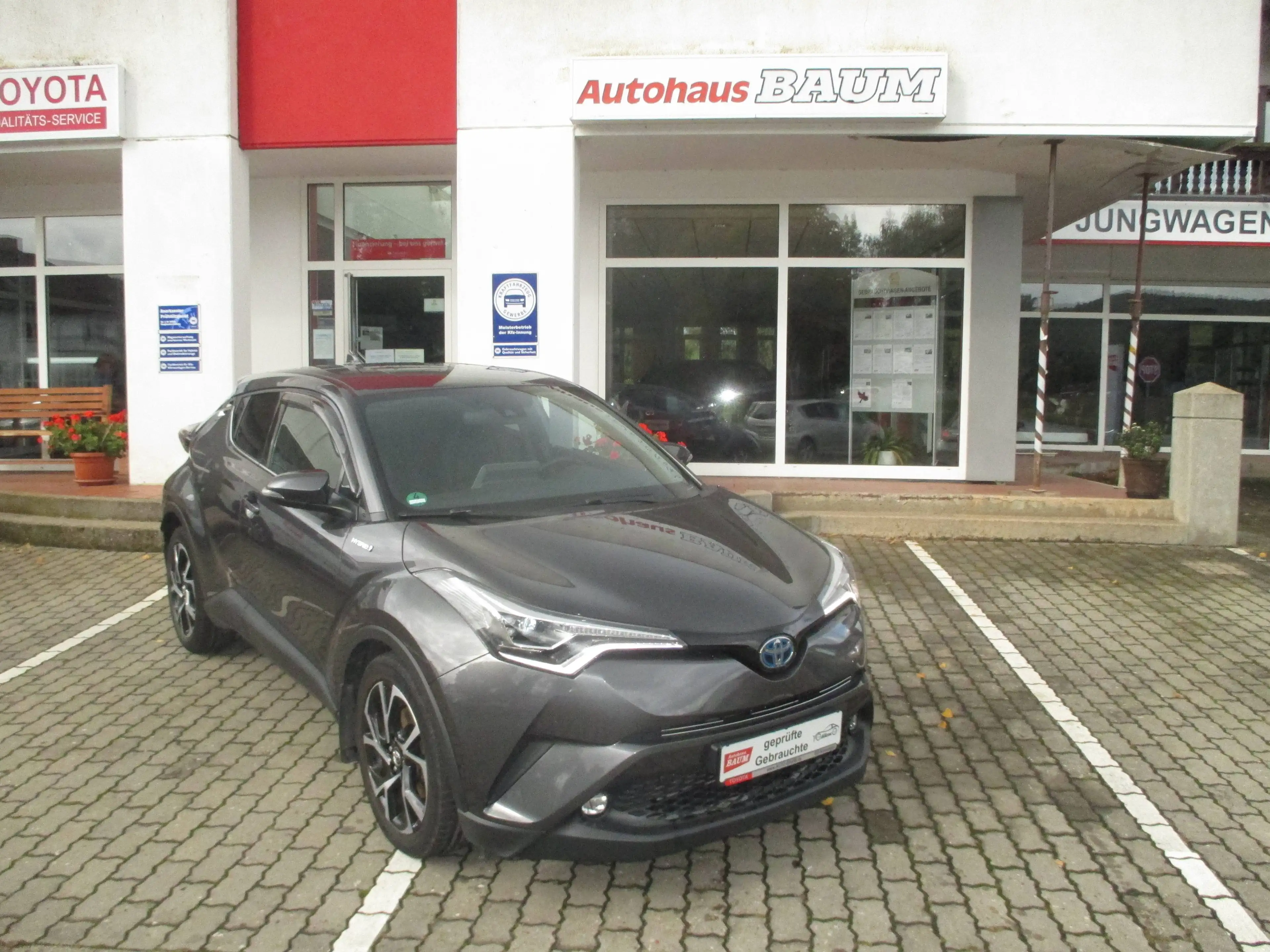 Toyota C-HR C-HR 1.8 Hybrid  "Club" mit Lederpolster