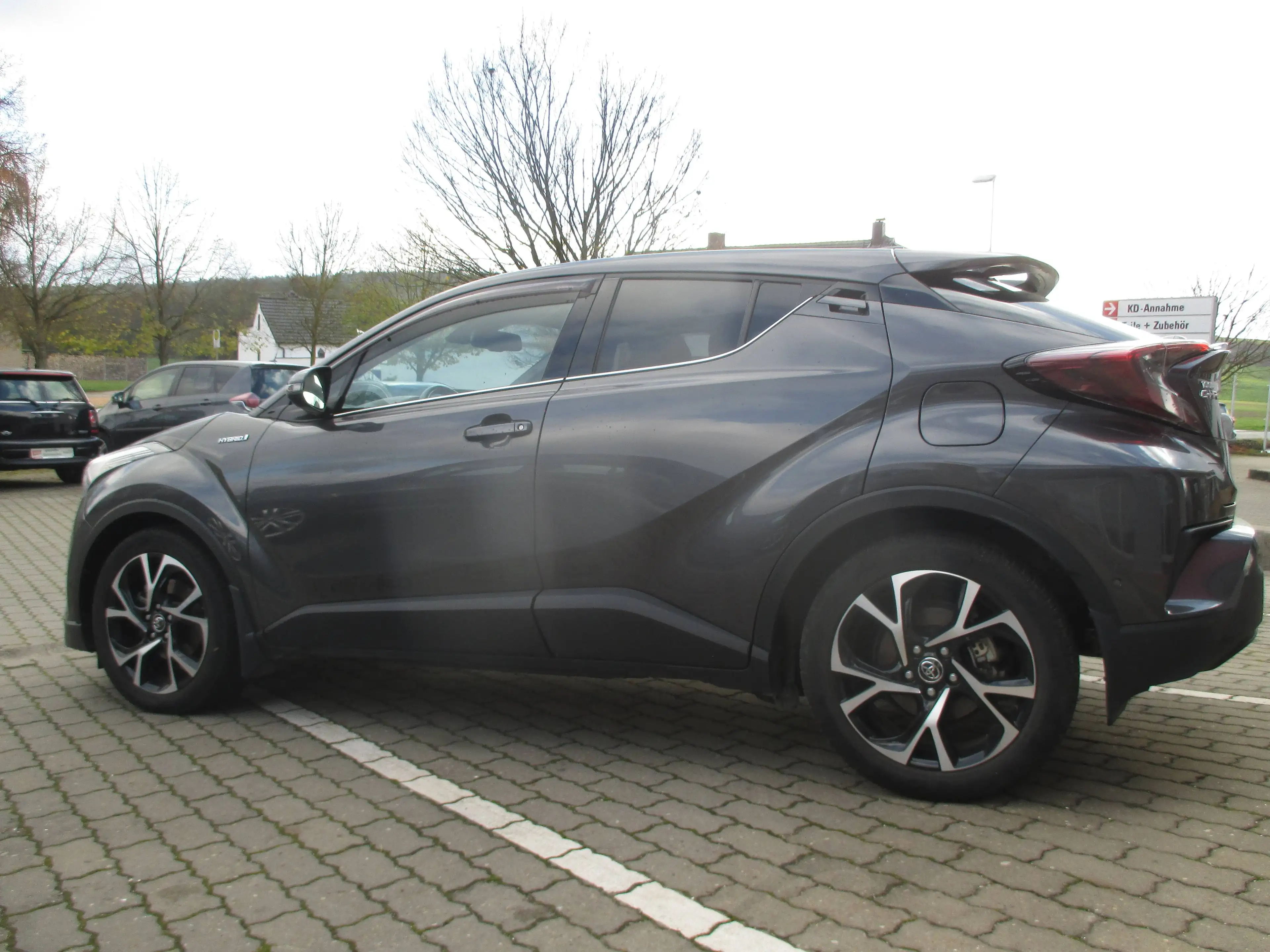 Toyota C-HR C-HR 1.8 Hybrid  "Club" mit Lederpolster — photo 10