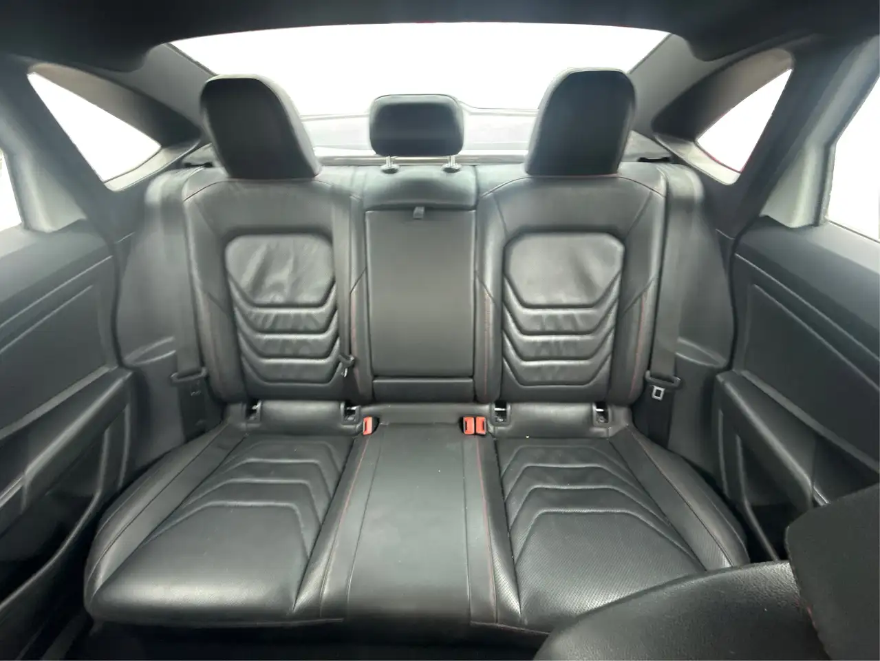 Volkswagen Jetta снимка Volkswagen Jetta