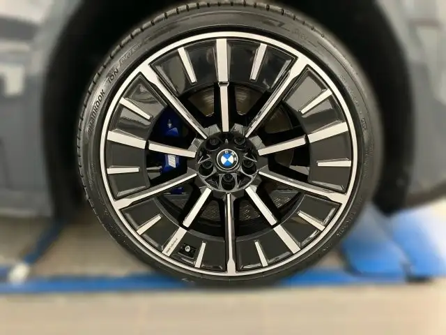 BMW iX3 50 xDrive NA5 Ansicht 11