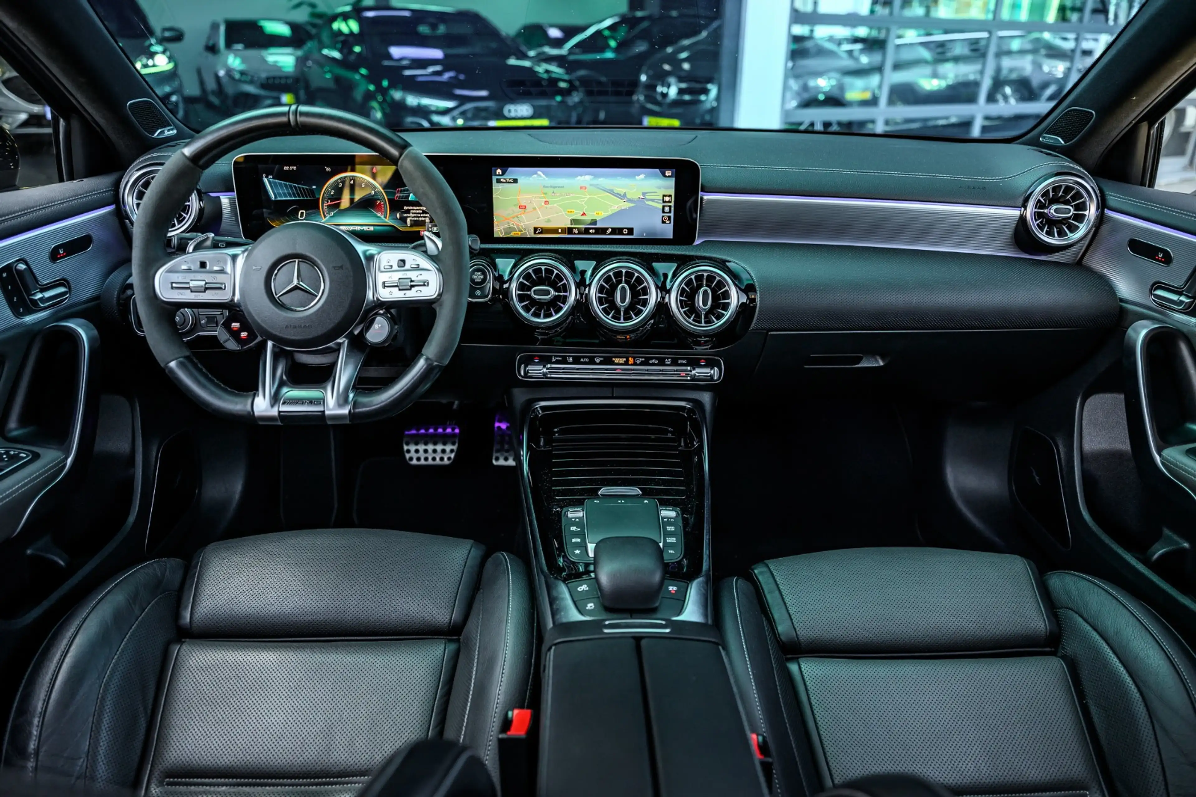 Mercedes-Benz A 45 AMG S 4MATIC+ Edition 1 Pano/Schaalstoelen/421pk — photo 4