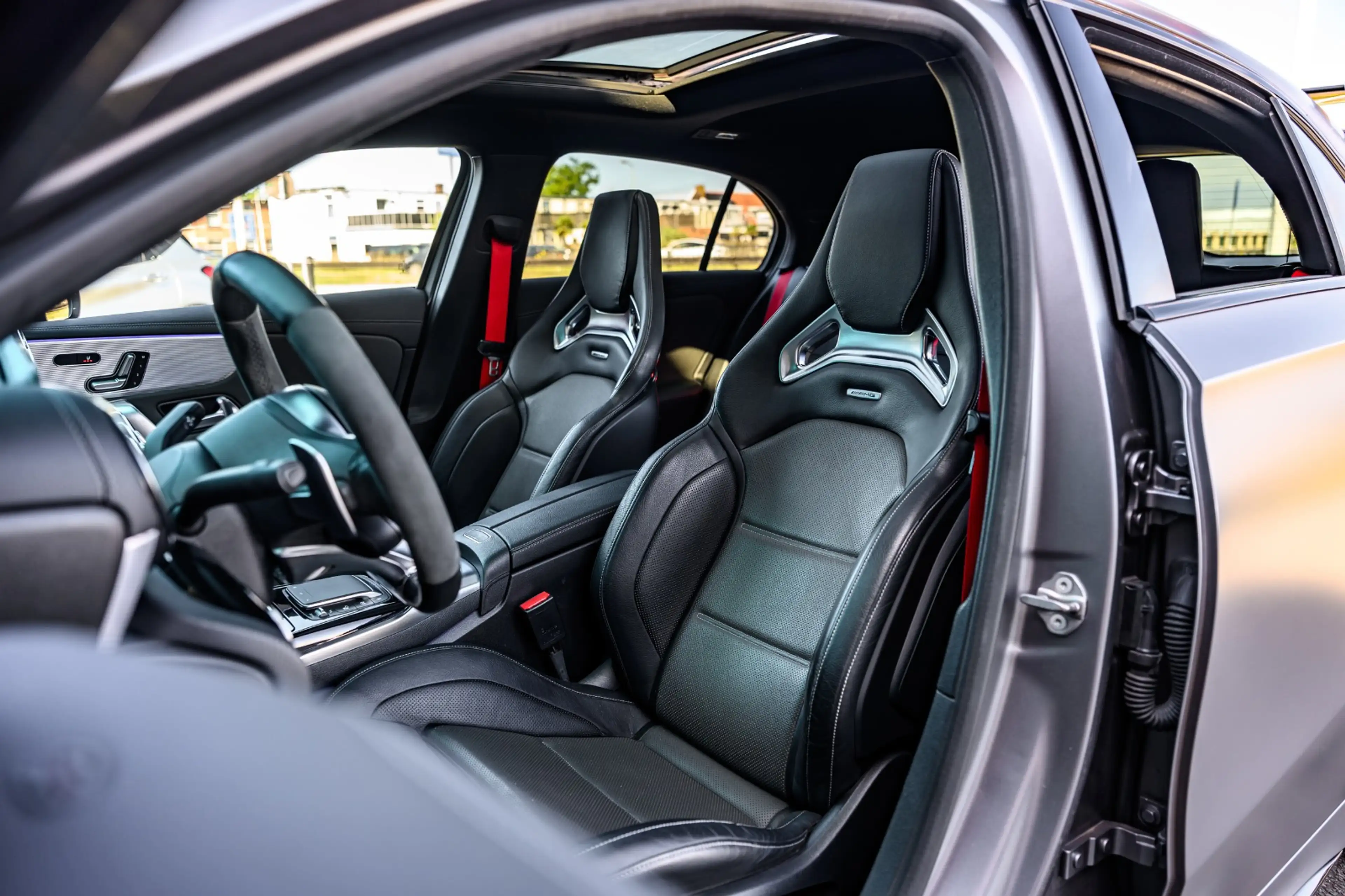 Mercedes-Benz A 45 AMG S 4MATIC+ Edition 1 Pano/Schaalstoelen/421pk — photo 5