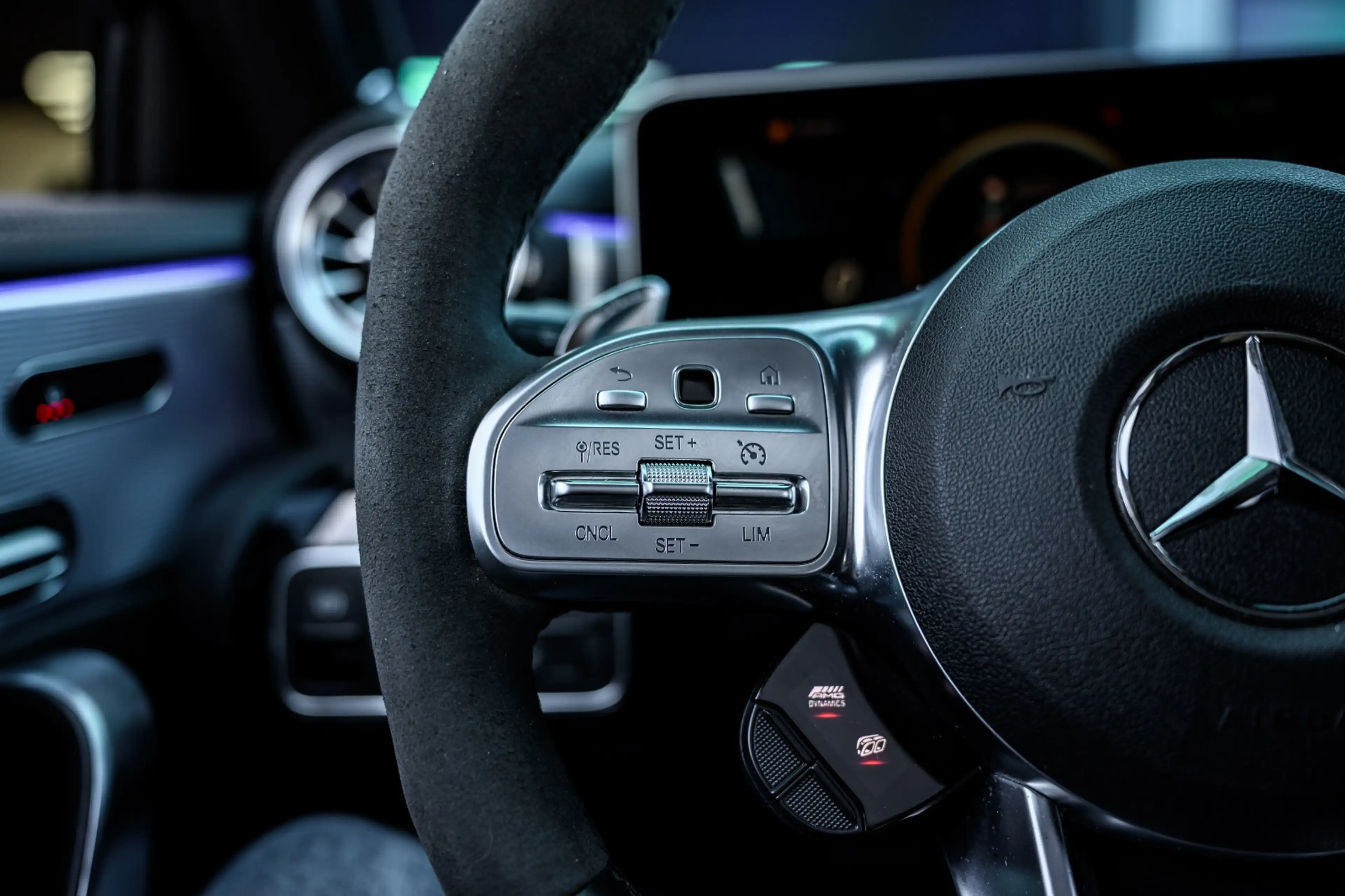 Mercedes-Benz A 45 AMG S 4MATIC+ Edition 1 Pano/Schaalstoelen/421pk — photo 7