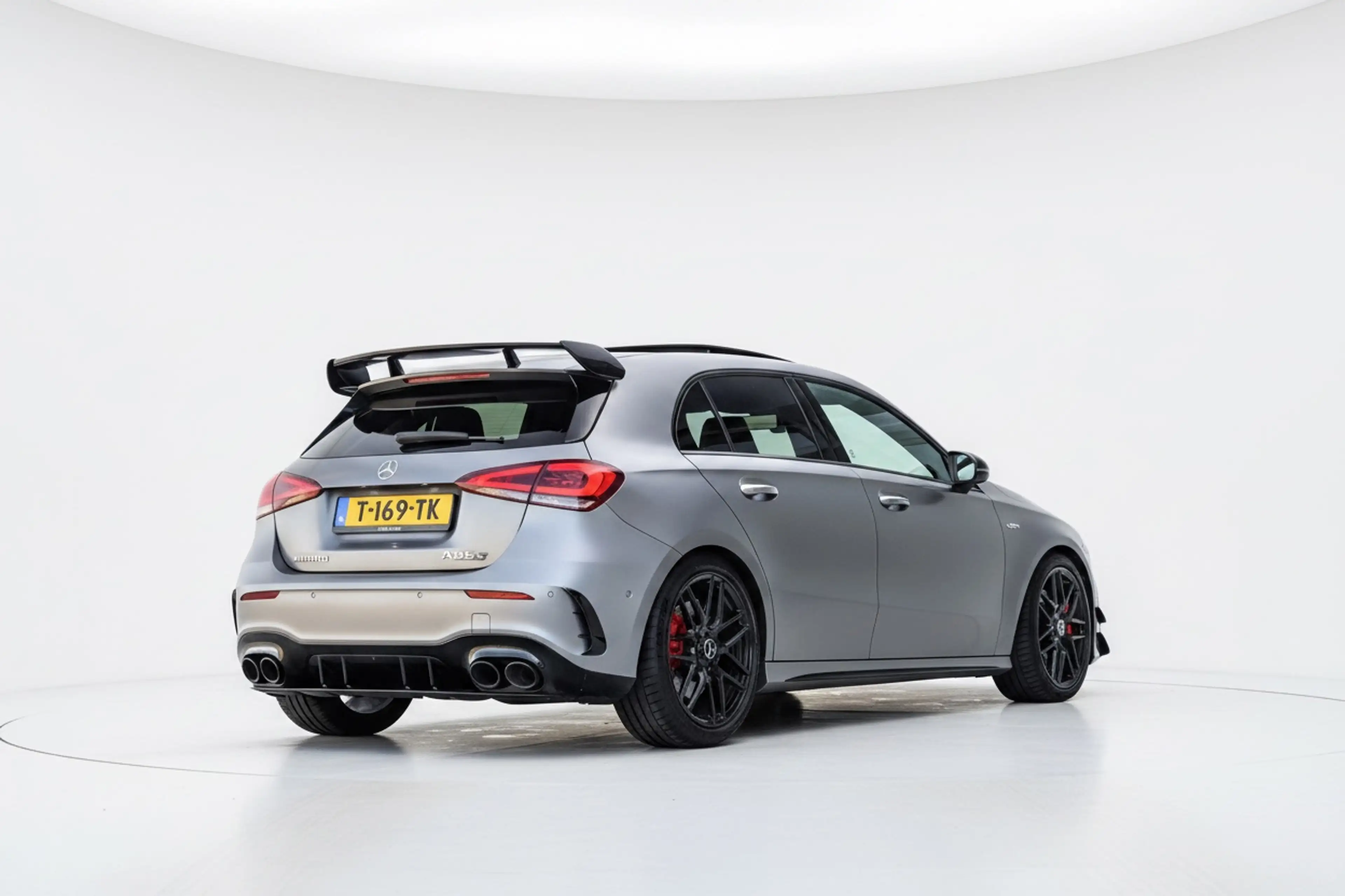 Mercedes-Benz A 45 AMG S 4MATIC+ Edition 1 Pano/Schaalstoelen/421pk — photo 3