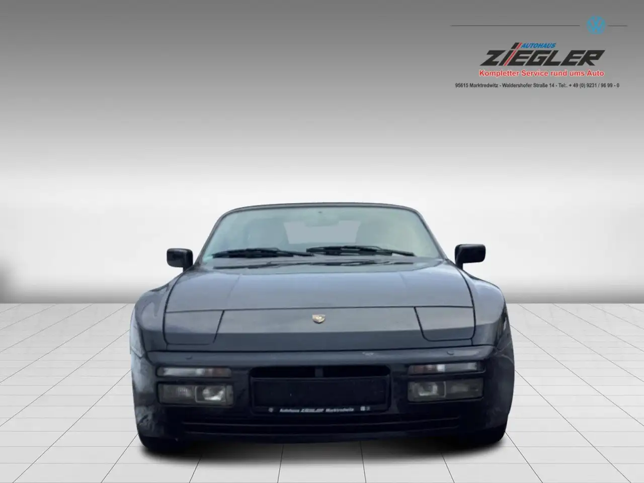 Porsche 944