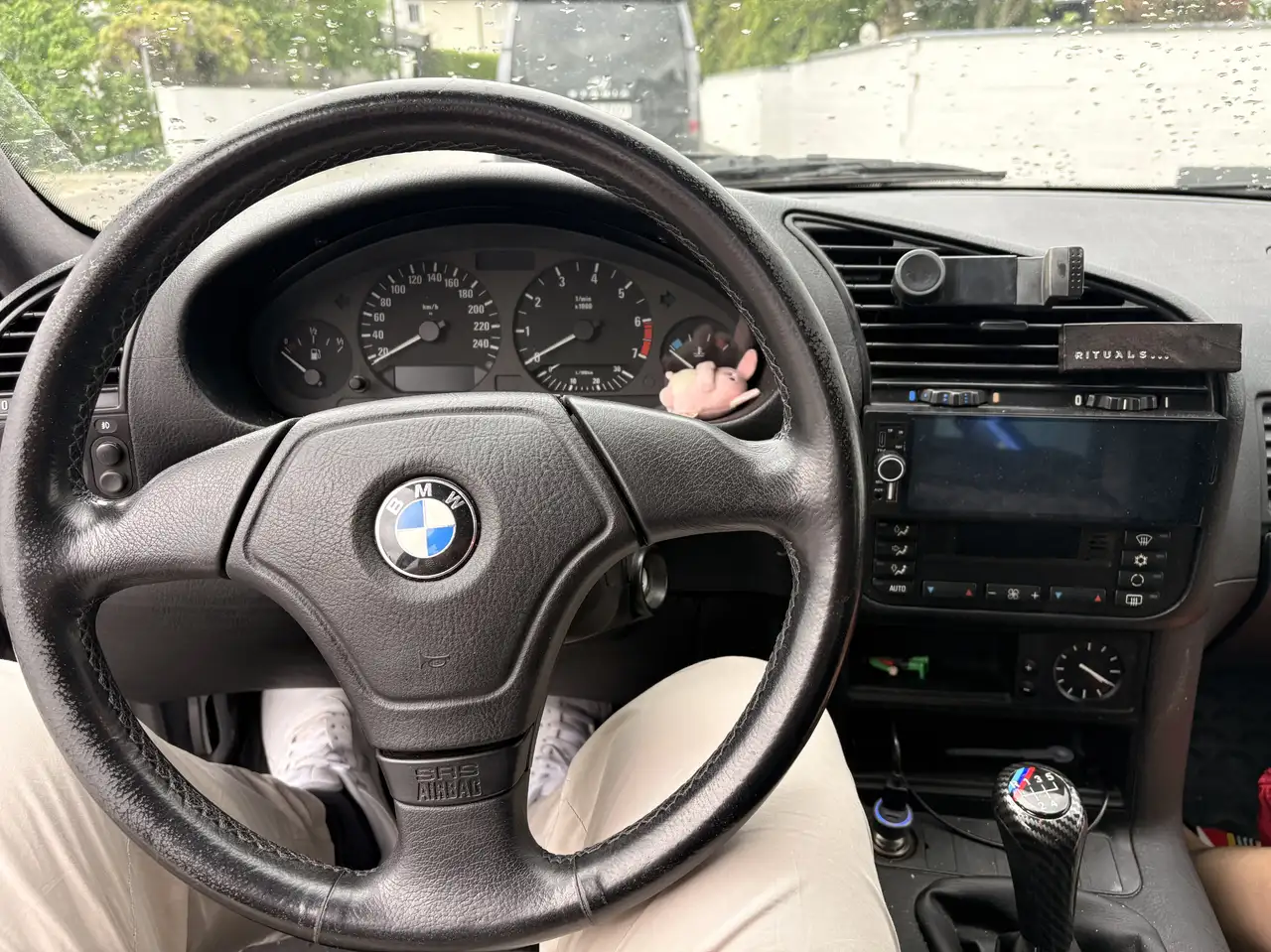 BMW 318i, foto 3