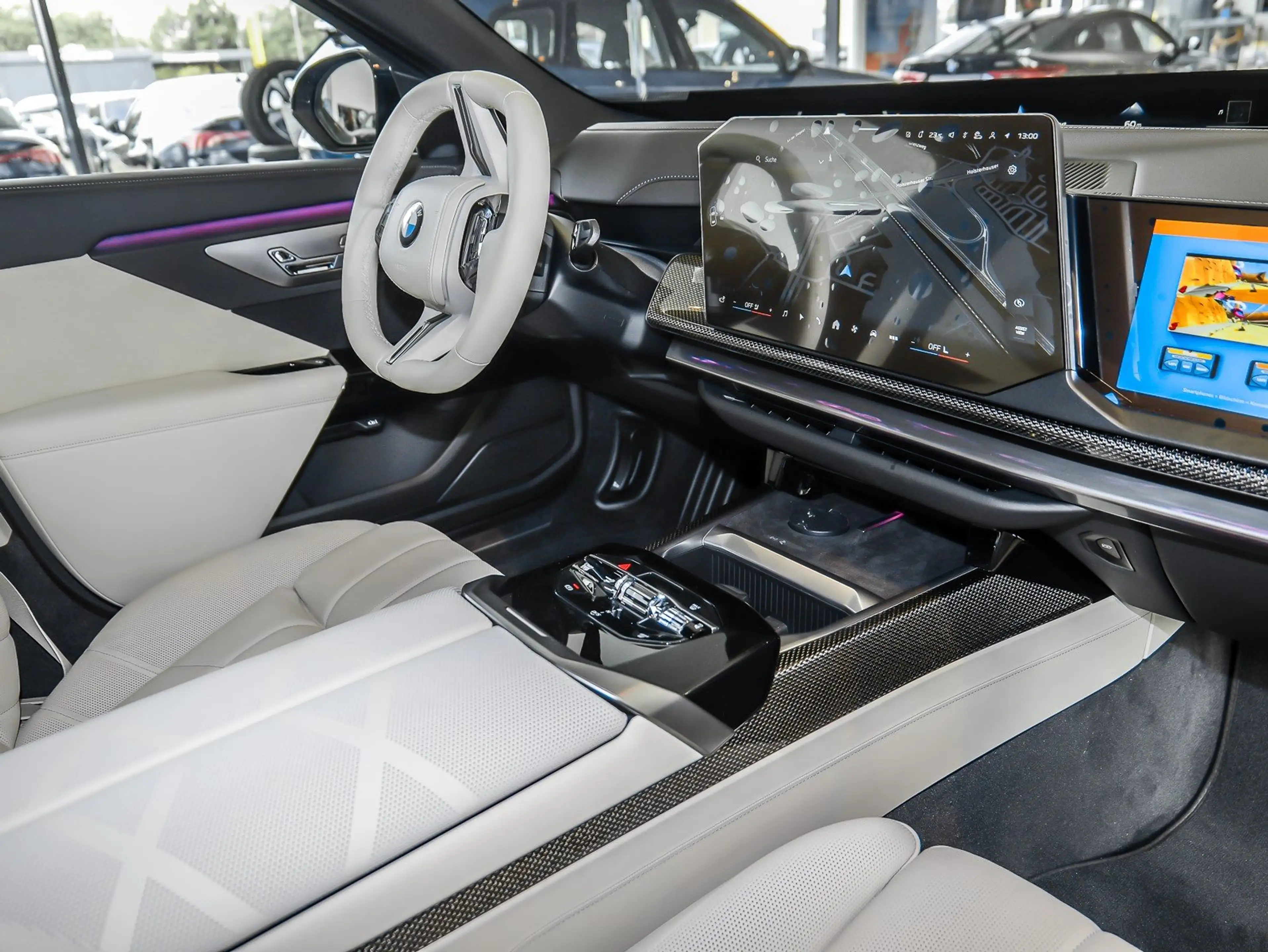 BMW 740 xDrive Sport Pro 22" TV Executive Lounge Kristalls — photo 3