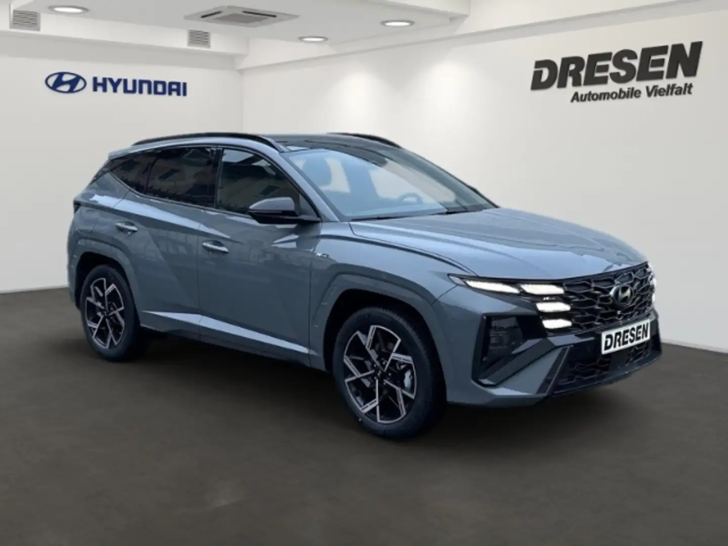 Hyundai TUCSON 1.6 T-GDI PHEV N-Line Sitz-Paket Assistenz Panoram Grau - 2