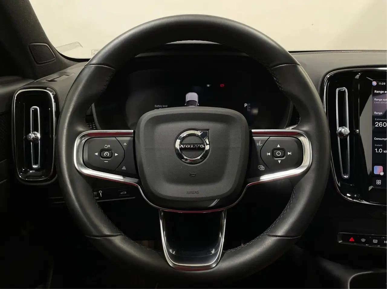 Volvo XC40 снимка Volvo XC40