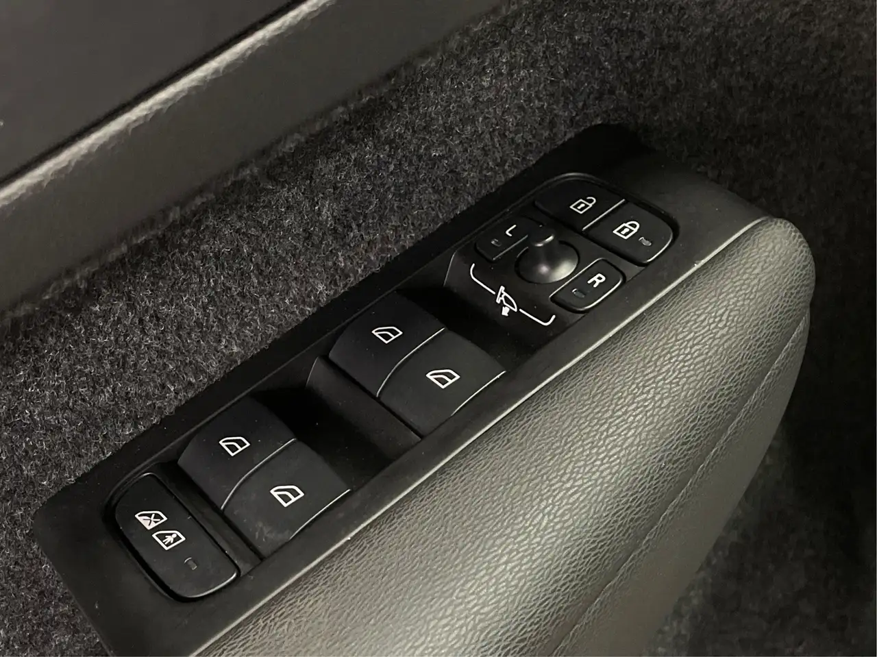 Volvo XC40 снимка Volvo XC40