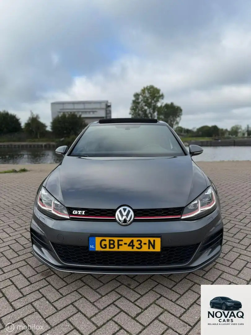 Volkswagen Golf GTI 2.0 TSI Performance | Pano | DSG | VOL | Grijs - 2