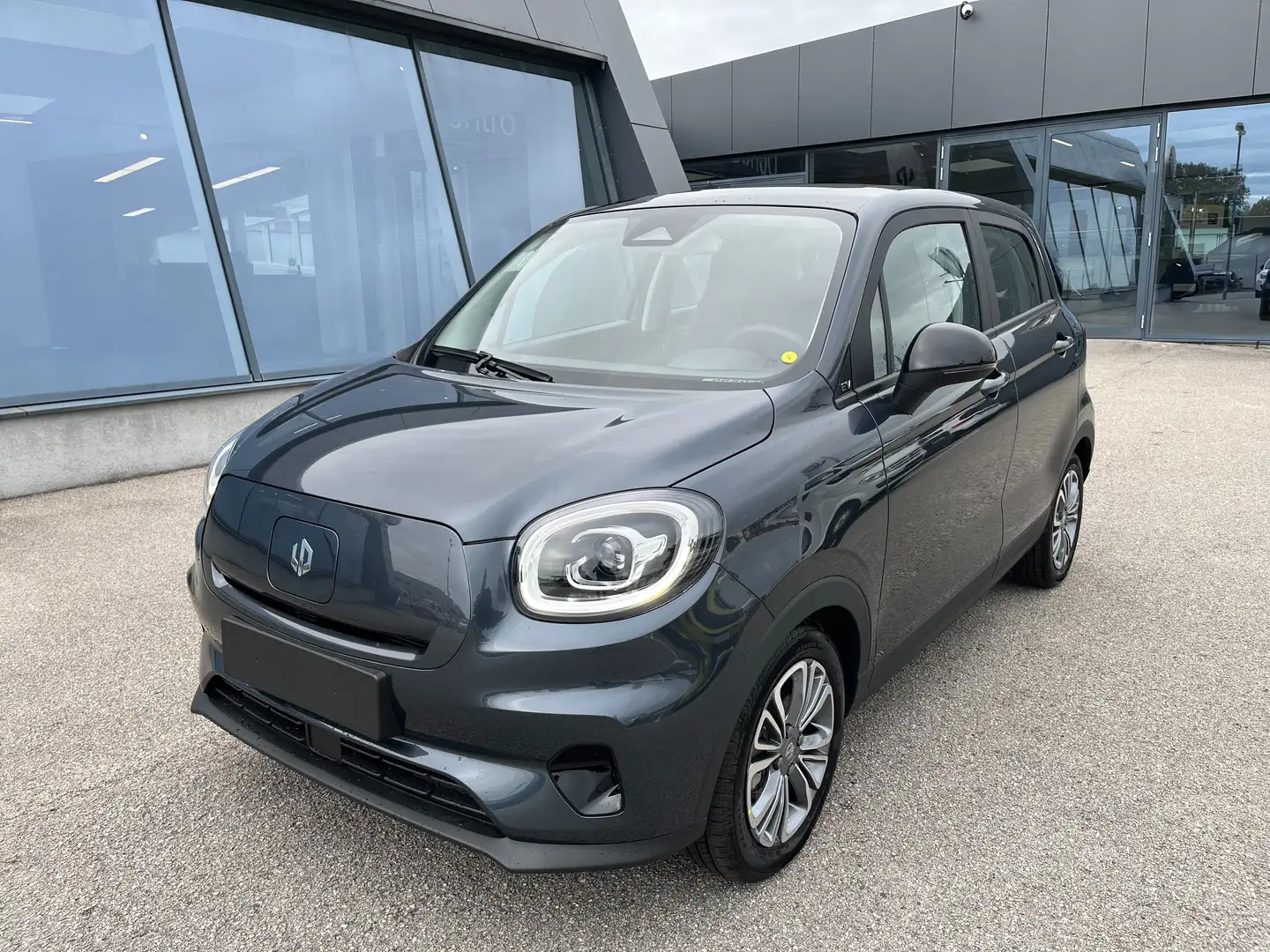 Leapmotor T03 37,3 kWh Grau - 1