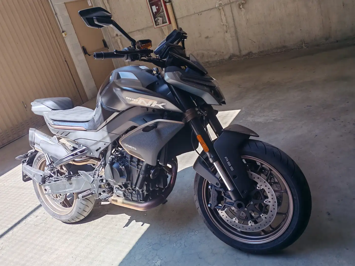 CFMOTO 800 NK sport Fekete - 1