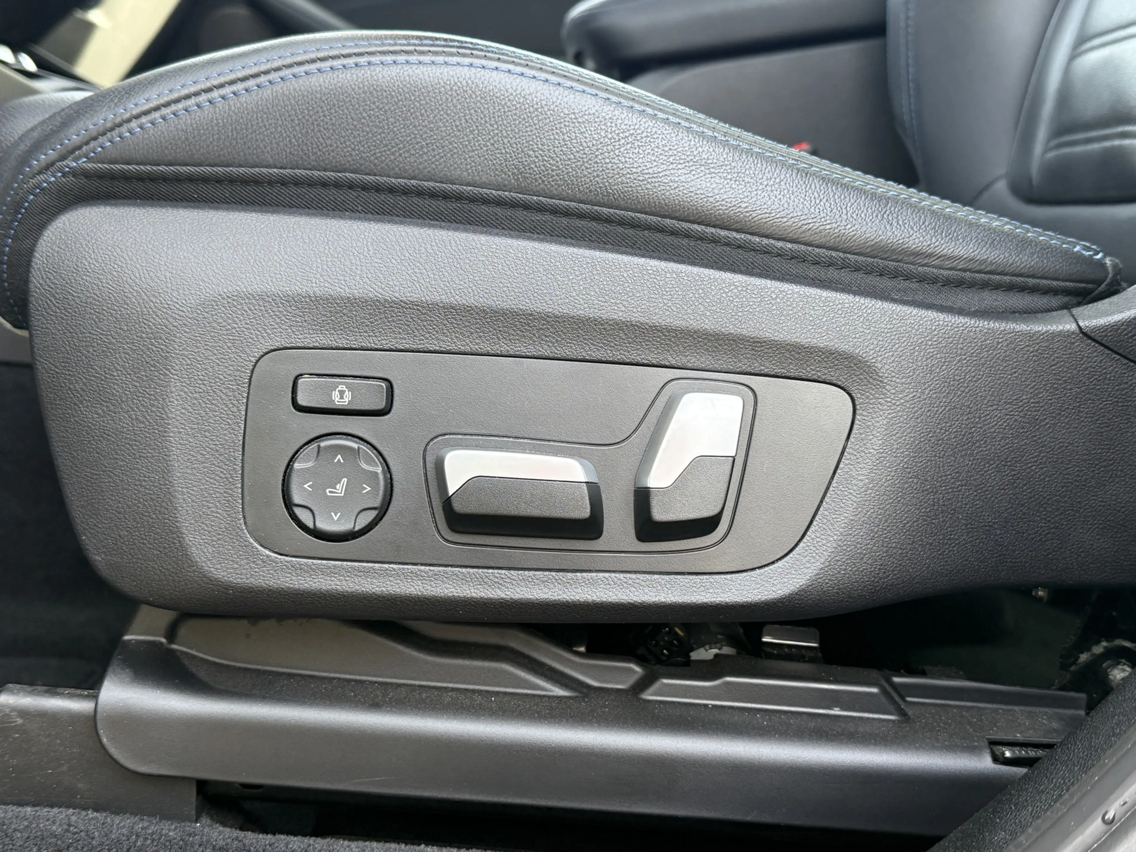 BMW iX3 High Exe | Panorama | Harman/kardon | 20" | 2 jaar — photo 8