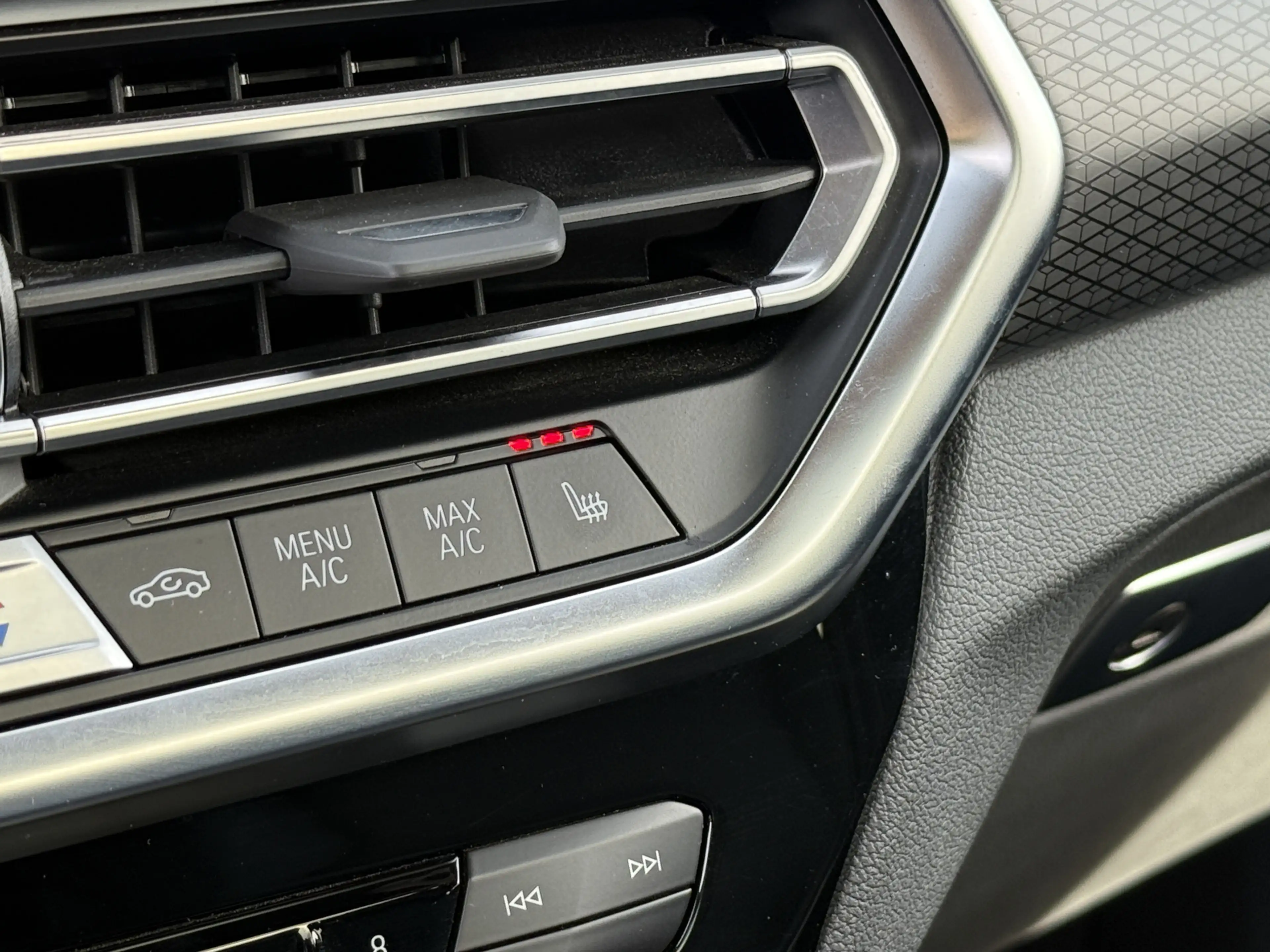 BMW iX3 High Exe | Panorama | Harman/kardon | 20" | 2 jaar — photo 13