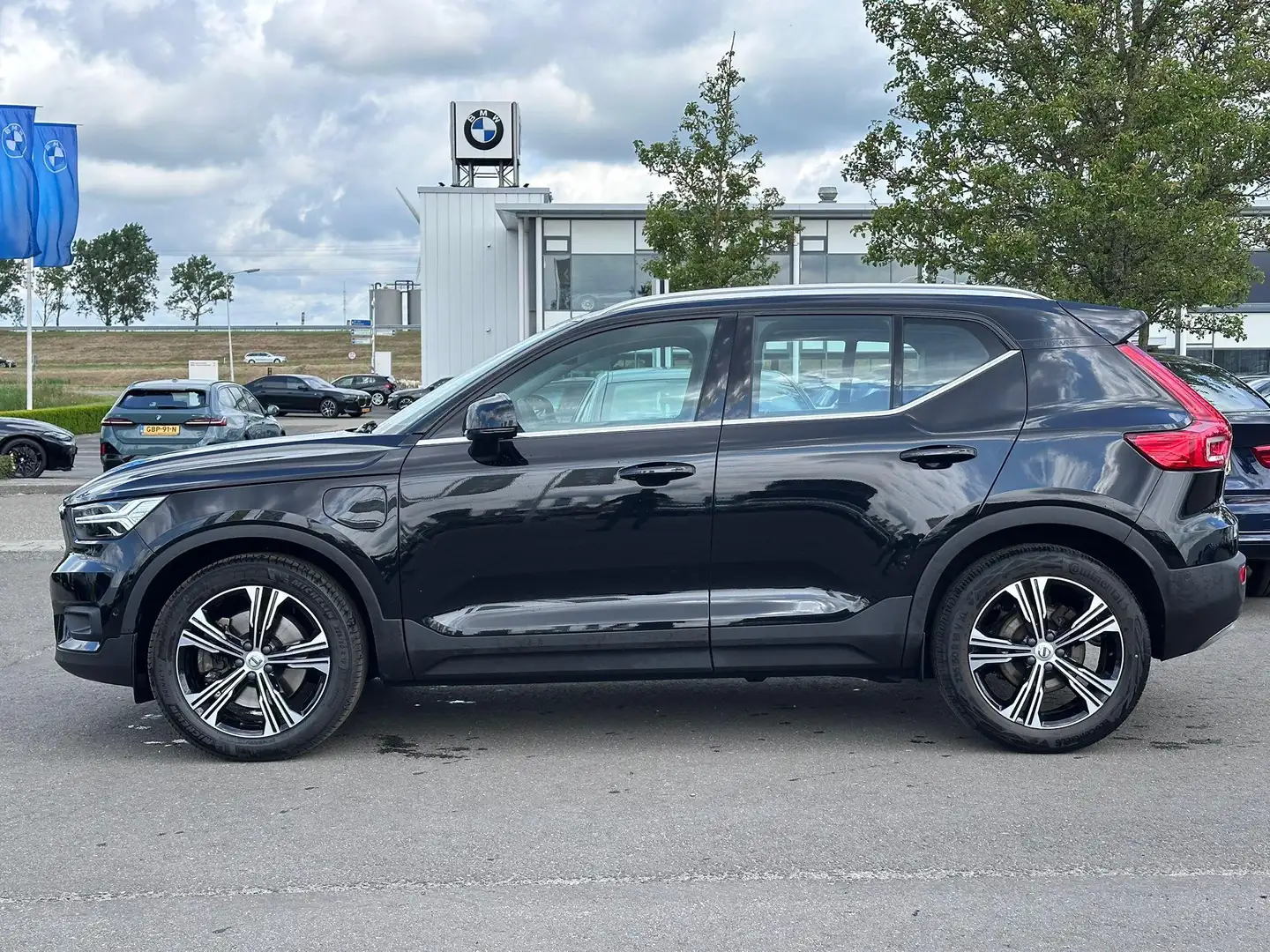 Volvo XC40 1.5 T5 Recharge Inscription | Luxury | Trekhaak | Nero - 2
