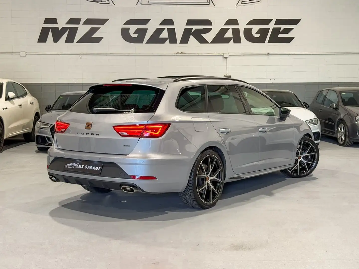 SEAT Leon ST 2.0 TSI S&S Cupra R 4Drive DSG 300 Gris - 2