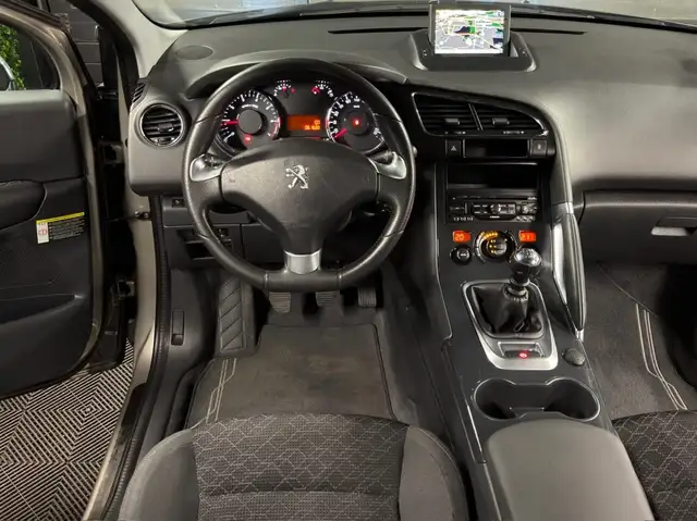 Peugeot 3008 view 19