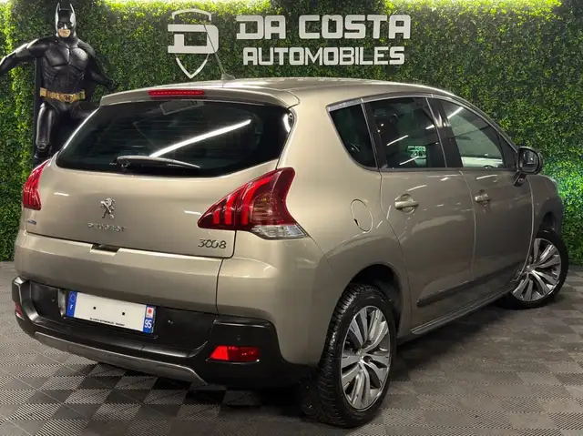 Peugeot 3008 view 8