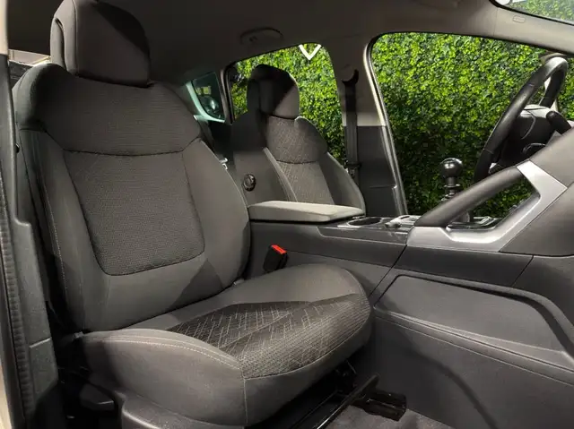 Peugeot 3008 view 15