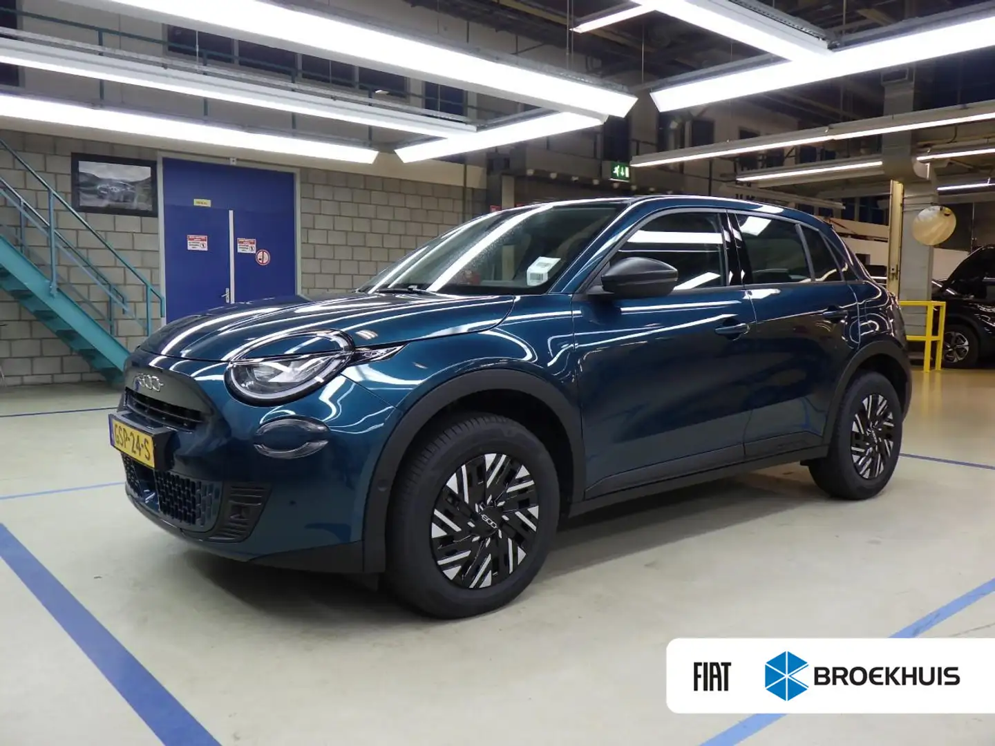 Fiat 600 1.2 Hybrid Urban 136pk Automaat | Navigatie | Keyl Blauw - 1