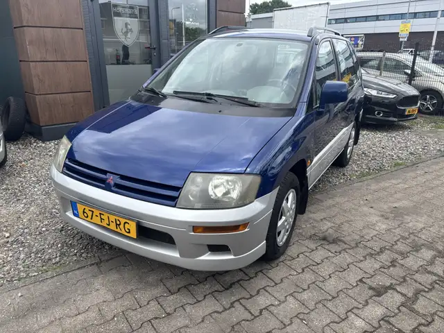 Mitsubishi Space Runner