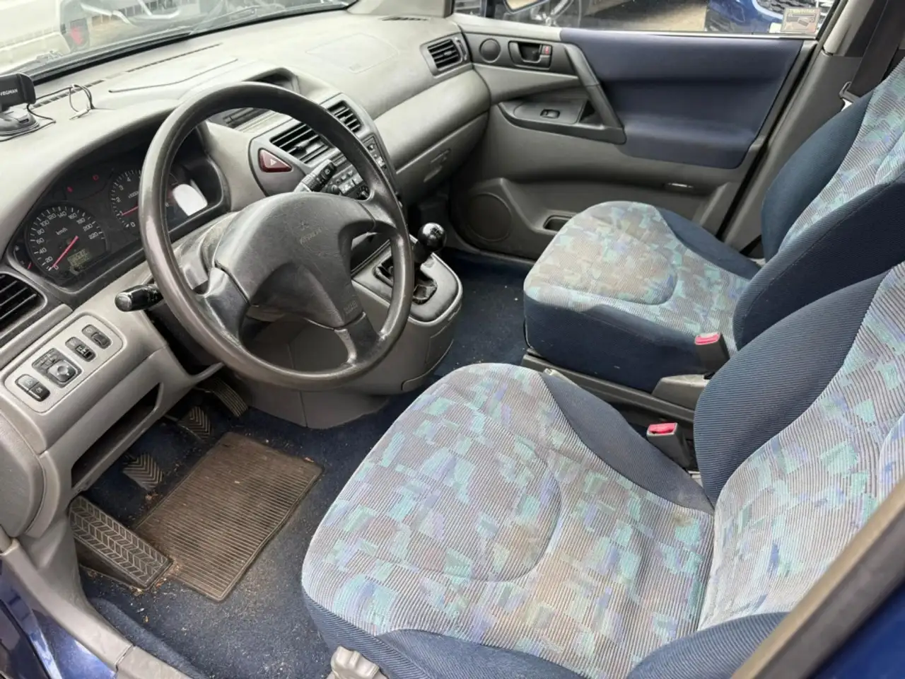 Mitsubishi Space Runner 2.0 GLX, foto 5