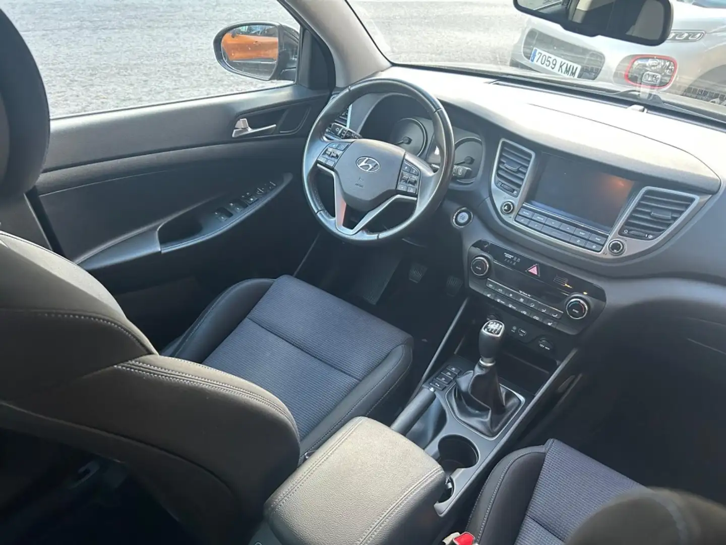 Hyundai TUCSON 1.7CRDI BD Kosmo 4x2 DCT Noir - 2