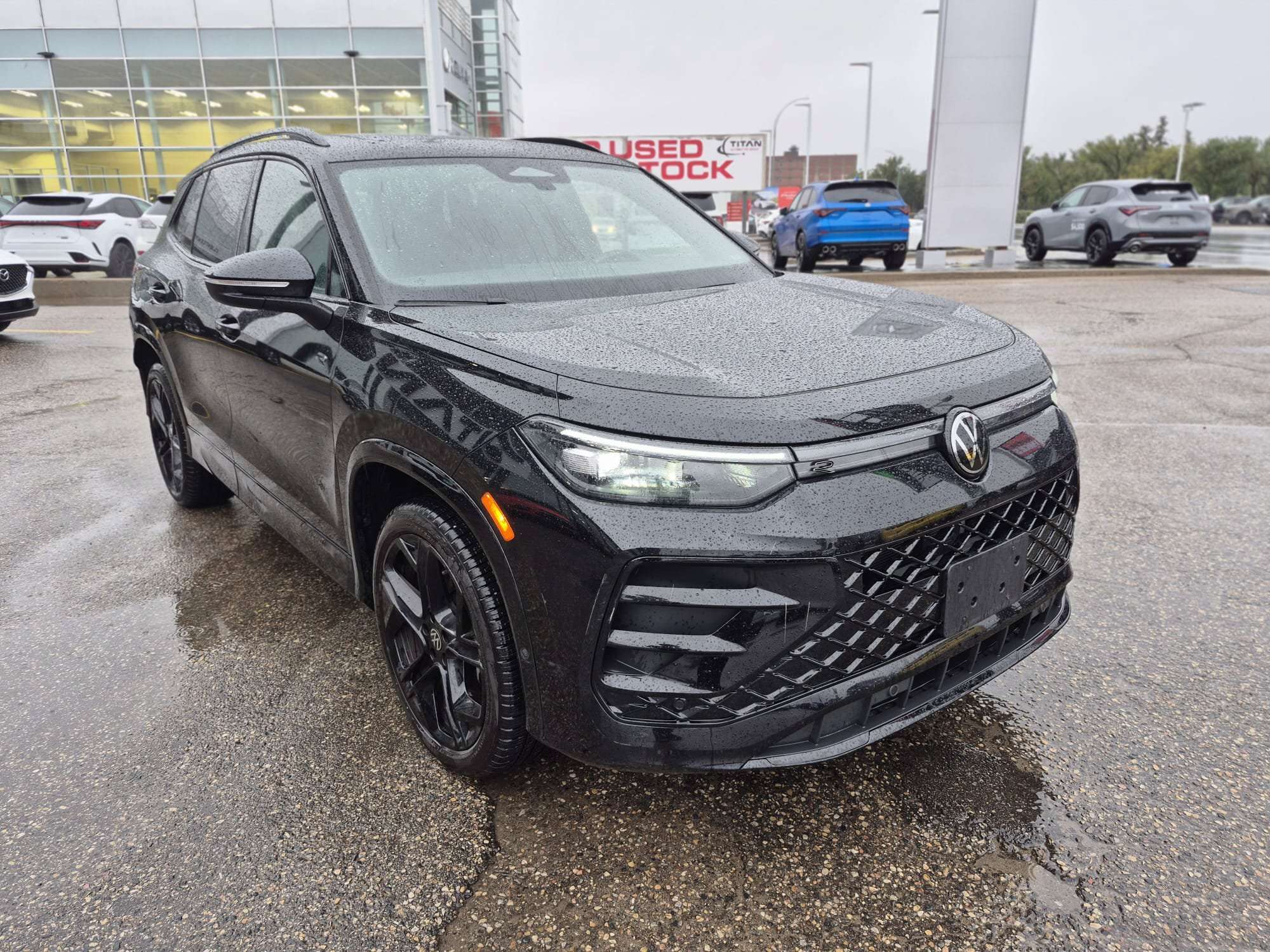 2026 Volkswagen Tiguan Comfortline R-Line Black — снимка 1