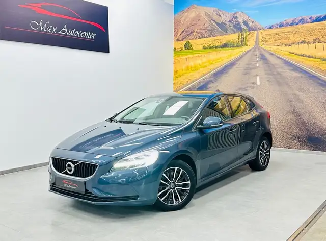Volvo V40 D2 Momentum Aut. 120