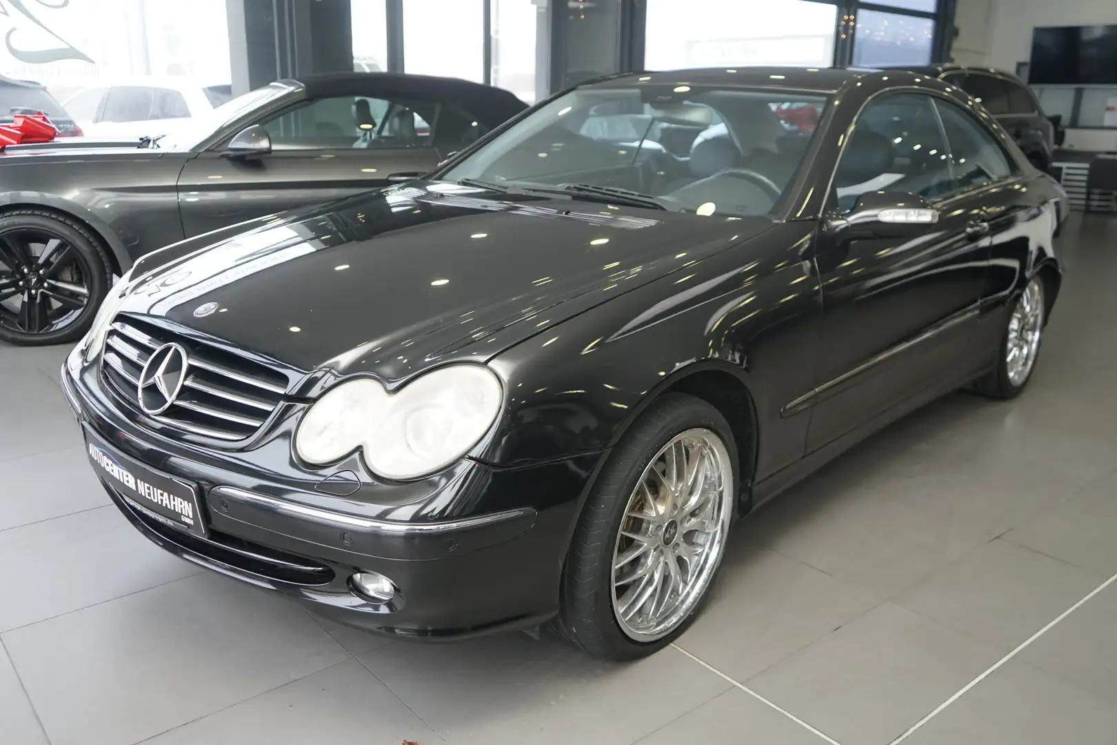 Mercedes-Benz CLK 270 CDI +PDC+TEMPOMAT+SITZHEIZUNG+TÜV Schwarz - 1