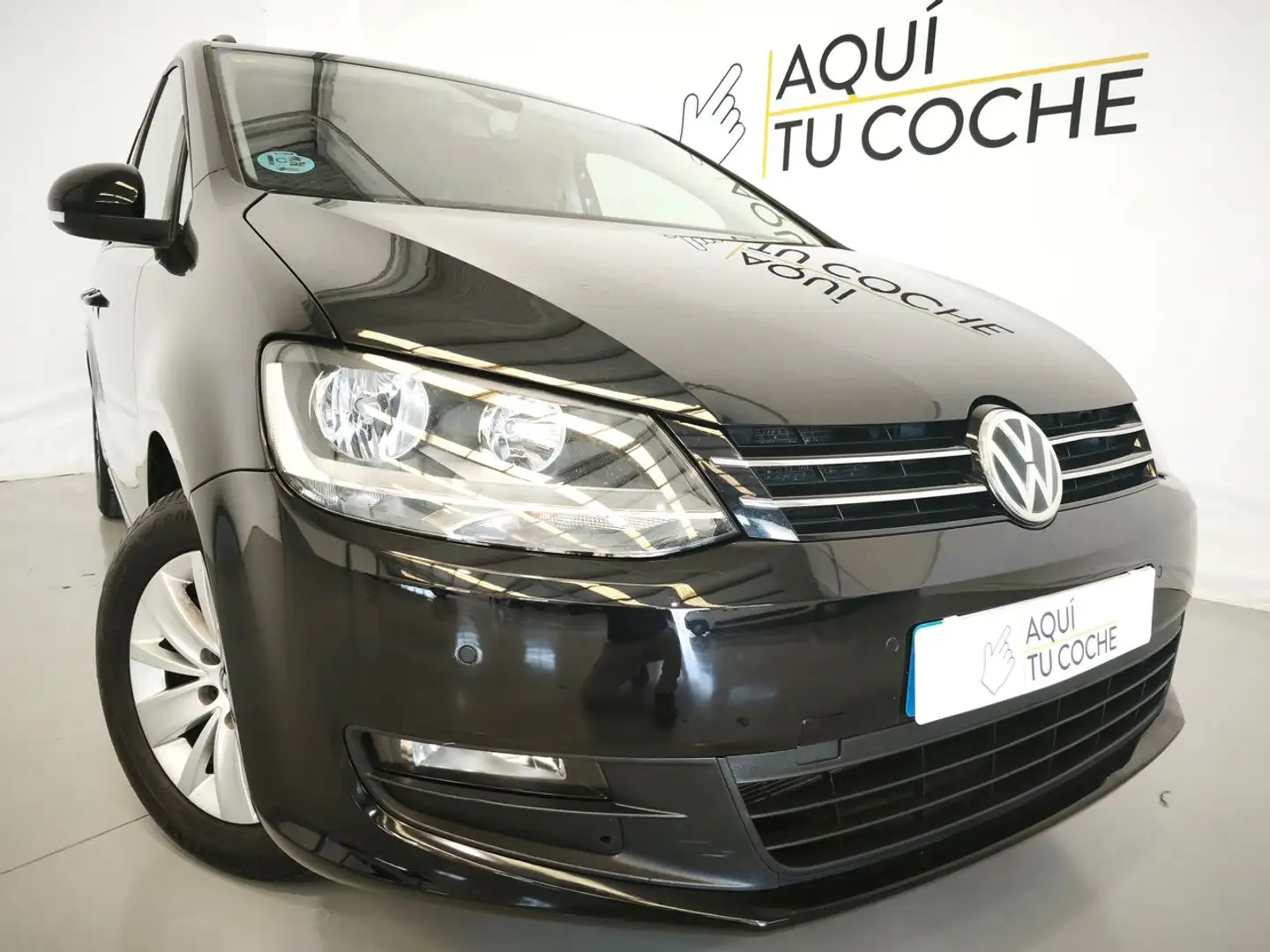 Volkswagen Sharan 2.0TDI Sport DSG 110kW Czarny - 1