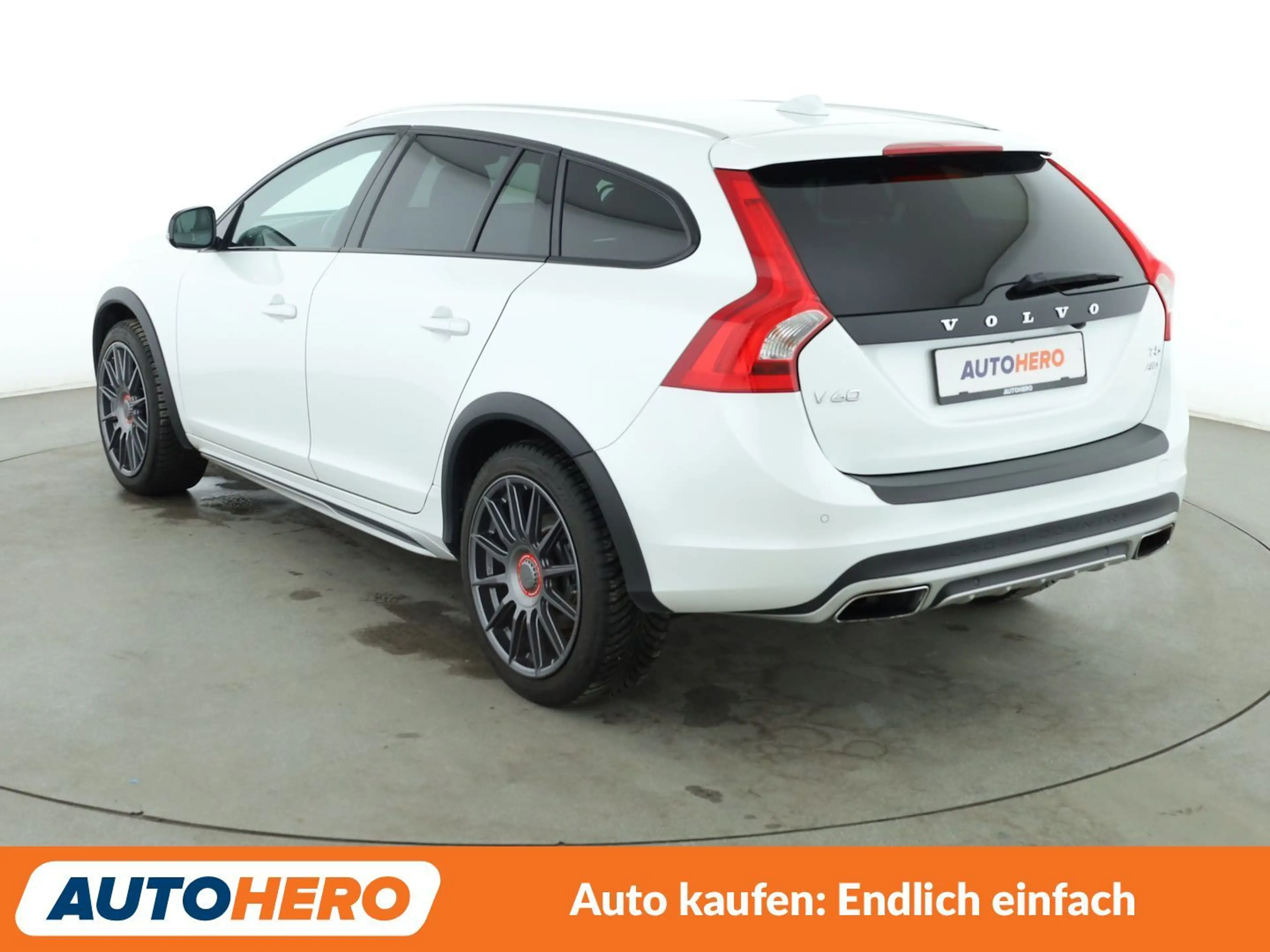 Volvo V60 Cross Country 2.0 T5 Pro AWD Aut.*NAVI*ACC*CAM*PDC*SHZ* — photo 4