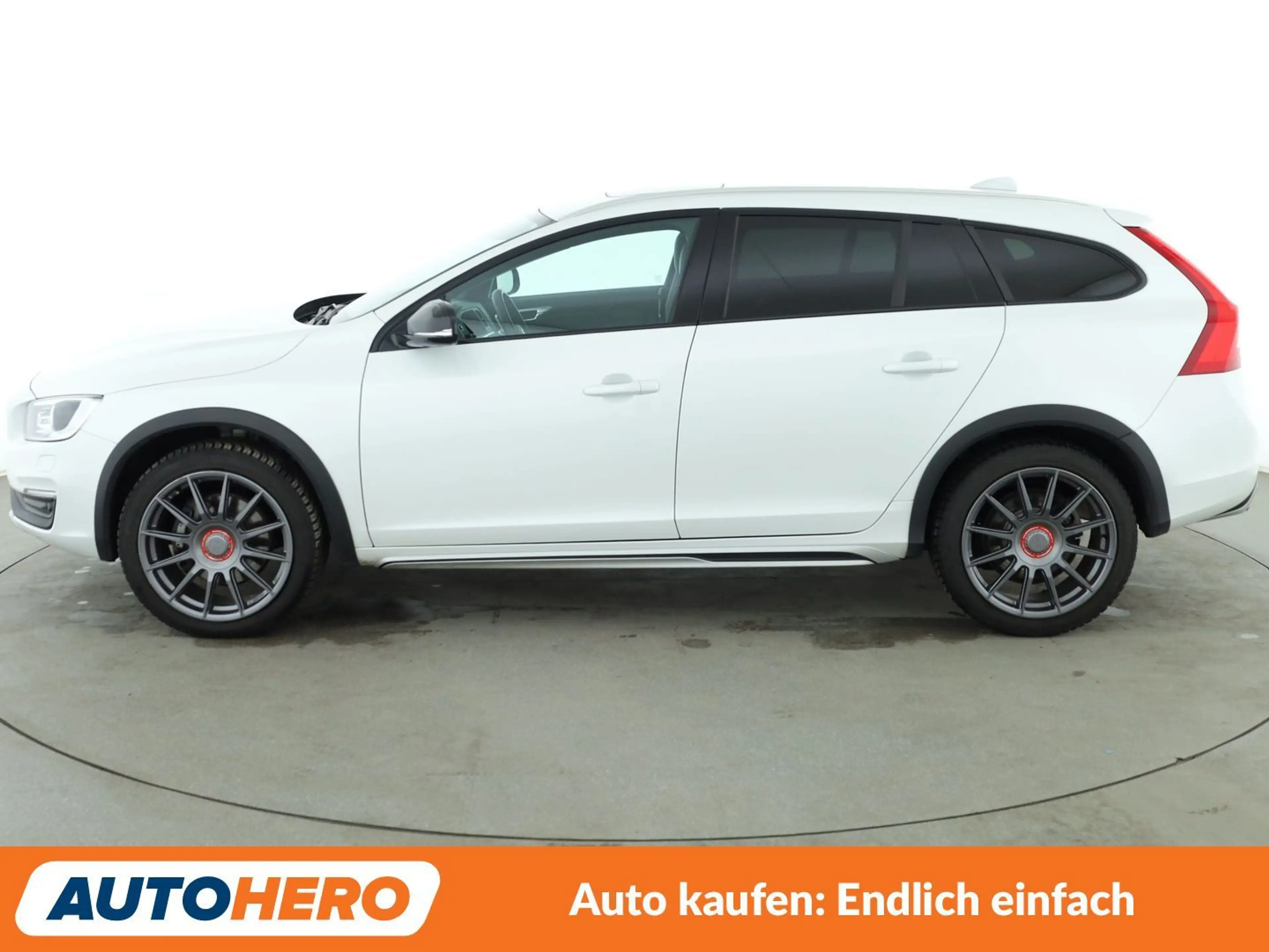 Volvo V60 Cross Country 2.0 T5 Pro AWD Aut.*NAVI*ACC*CAM*PDC*SHZ* — photo 3