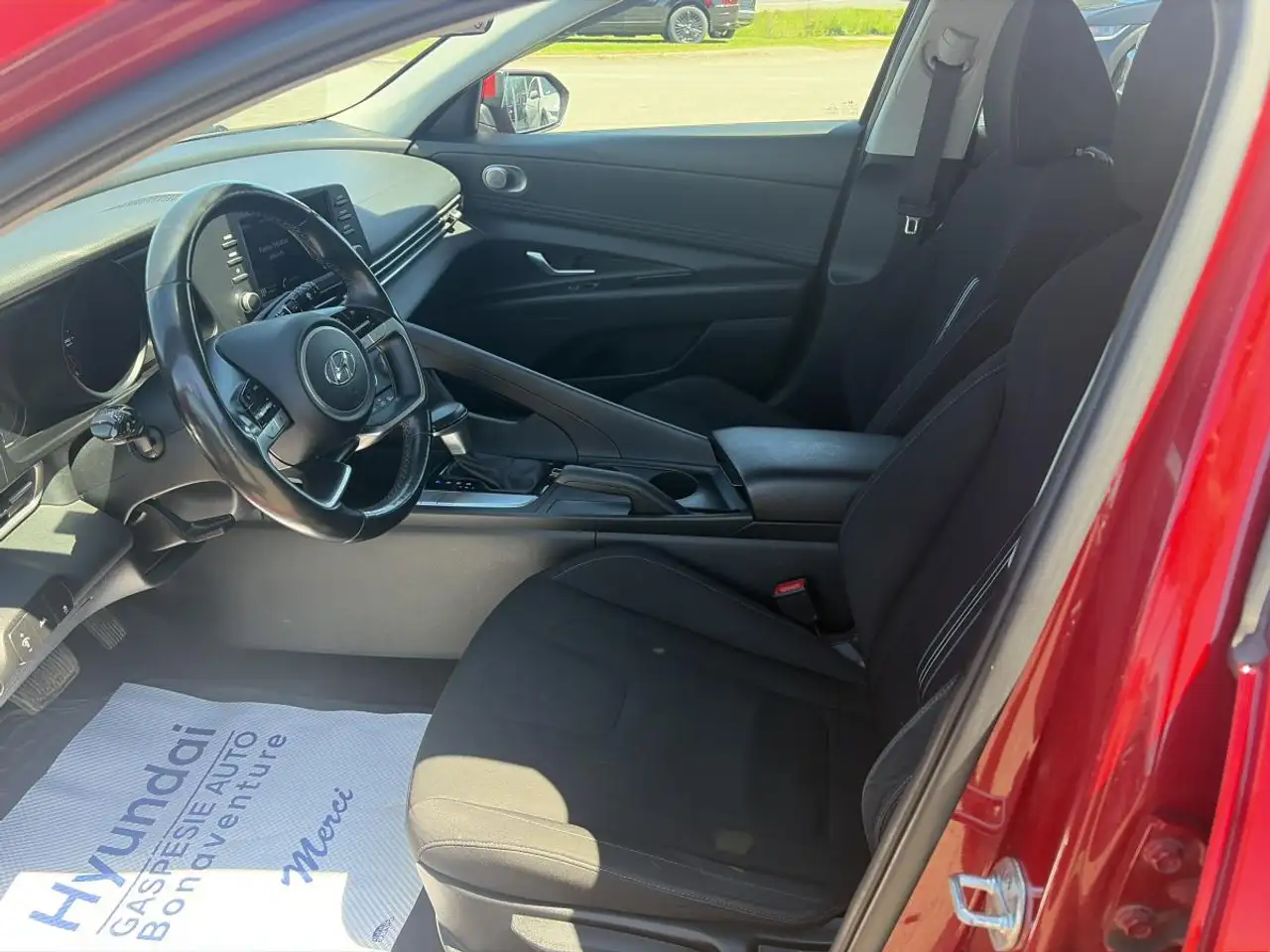 Hyundai ELANTRA снимка Hyundai ELANTRA