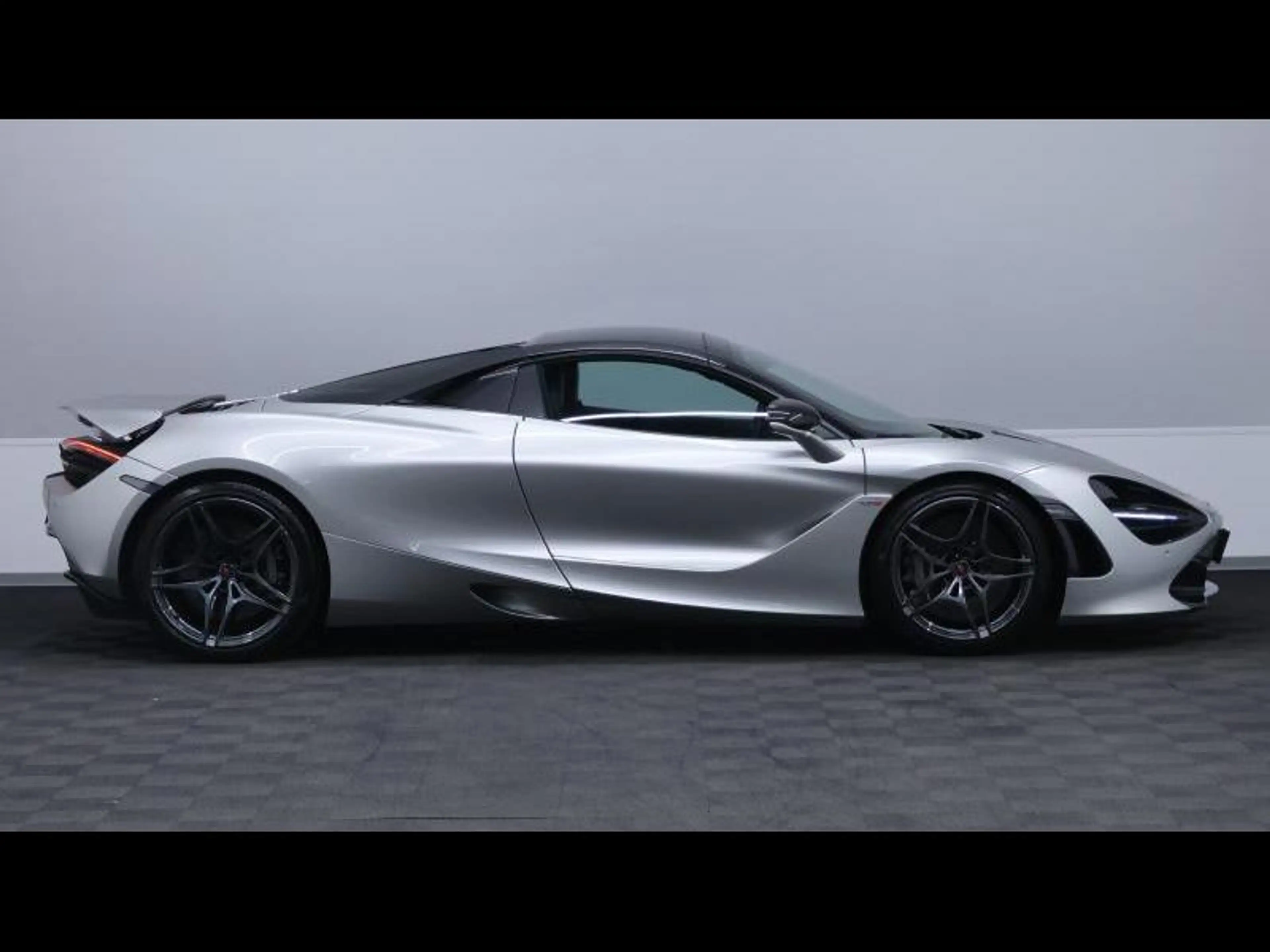 McLaren 720S Spider MSO *Supernova Silver — photo 13