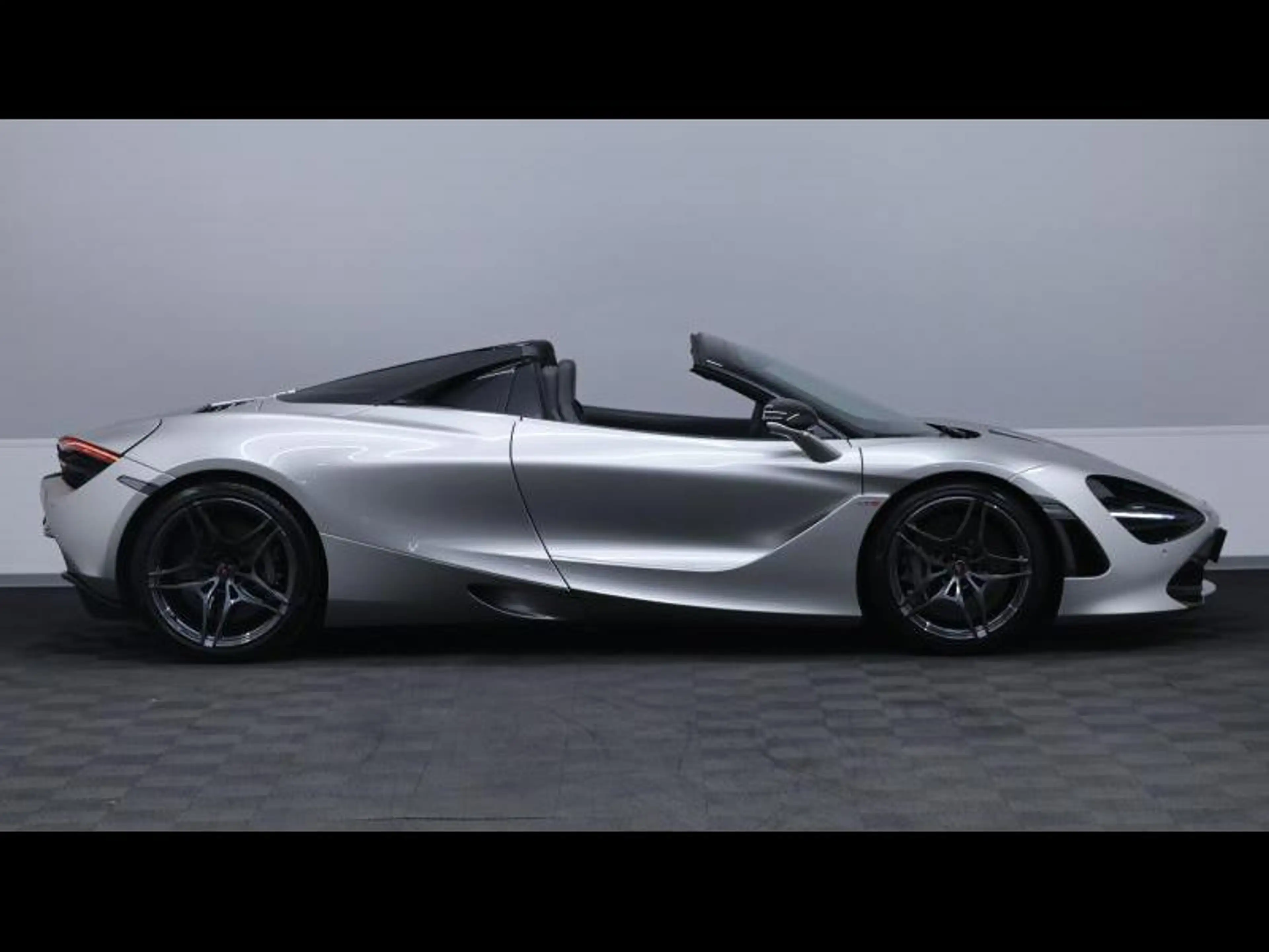 McLaren 720S Spider MSO *Supernova Silver — photo 10