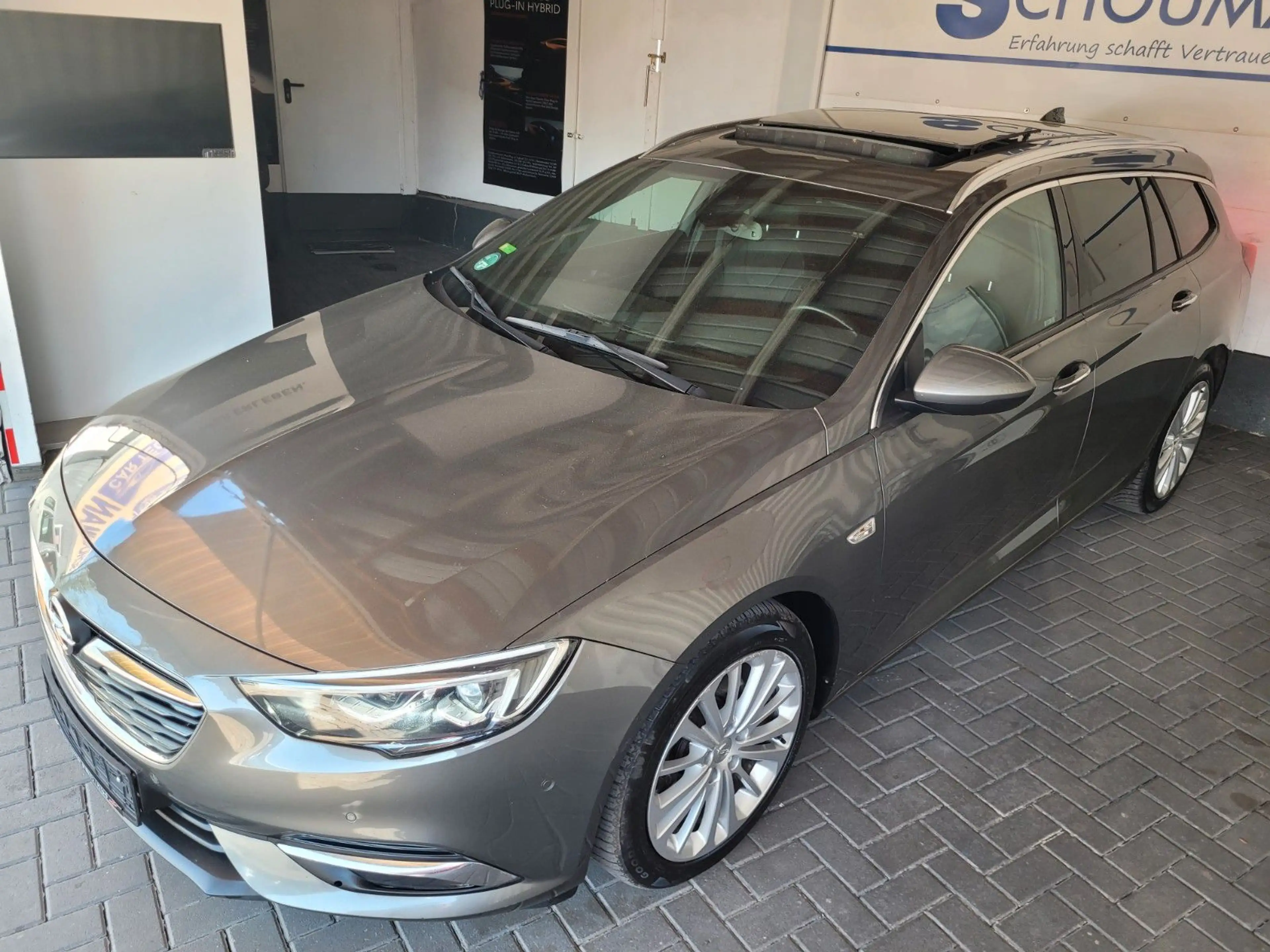Opel Insignia INNOVATION 4x4*SCHECKHEFT°*HUD*LEDER*PANORAMA* — photo 8