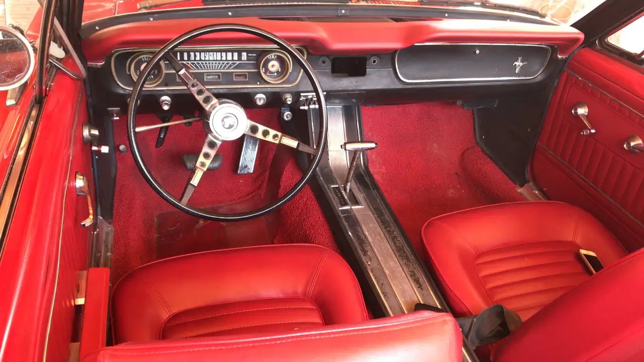 Ford Mustang convertible, foto 3