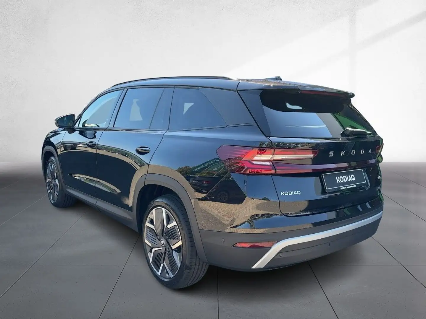Skoda Kodiaq 2,0 TDI DSG 4x4 PANO STANDH AHZV 7-SITZER Noir - 2