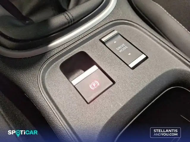 Jeep Avenger view 19