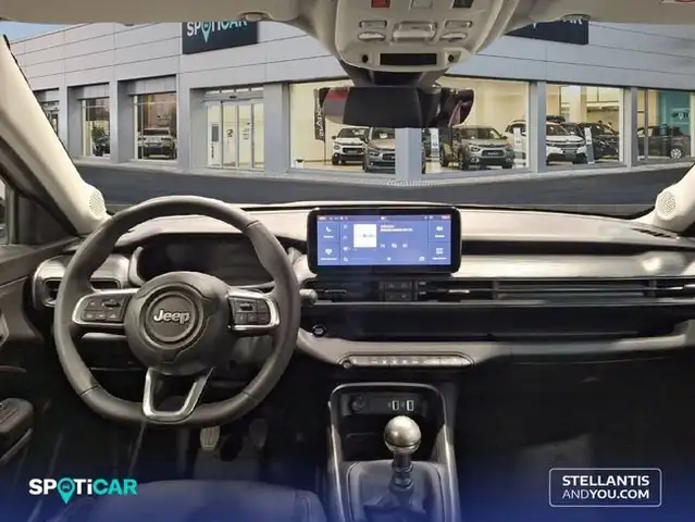 Jeep Avenger view 8