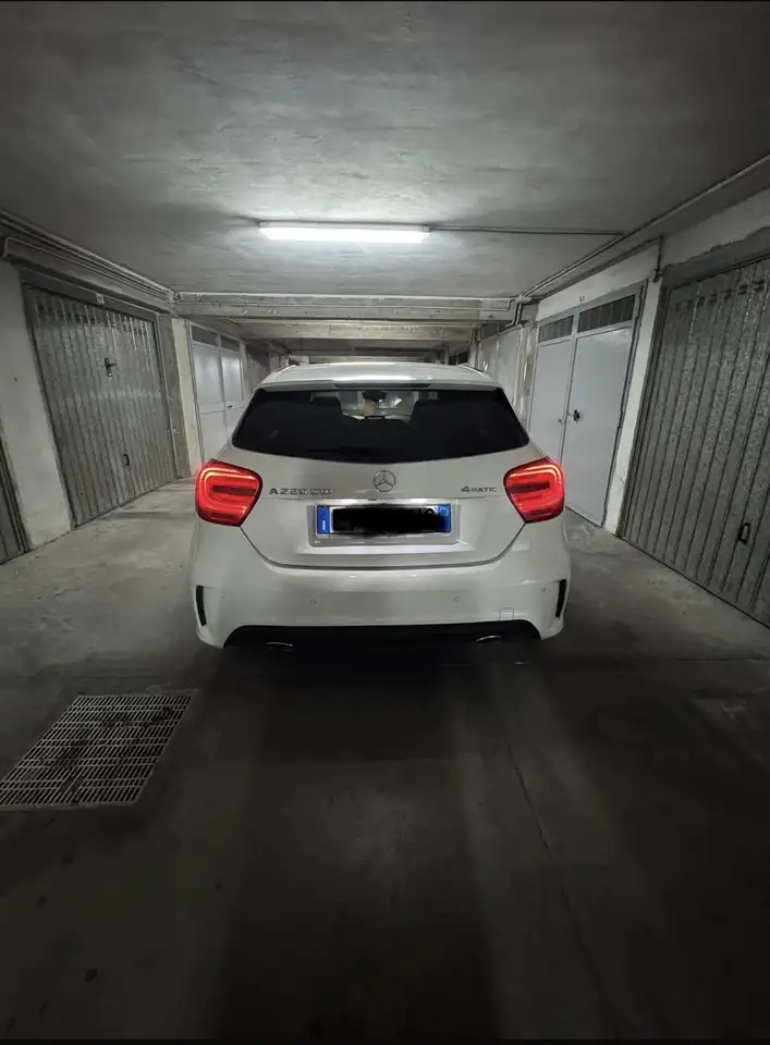 Mercedes-Benz A 220