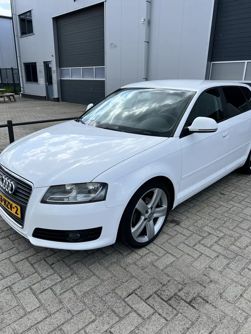Audi A3 1.8 TFSI Attr. B.E. Wit - 2