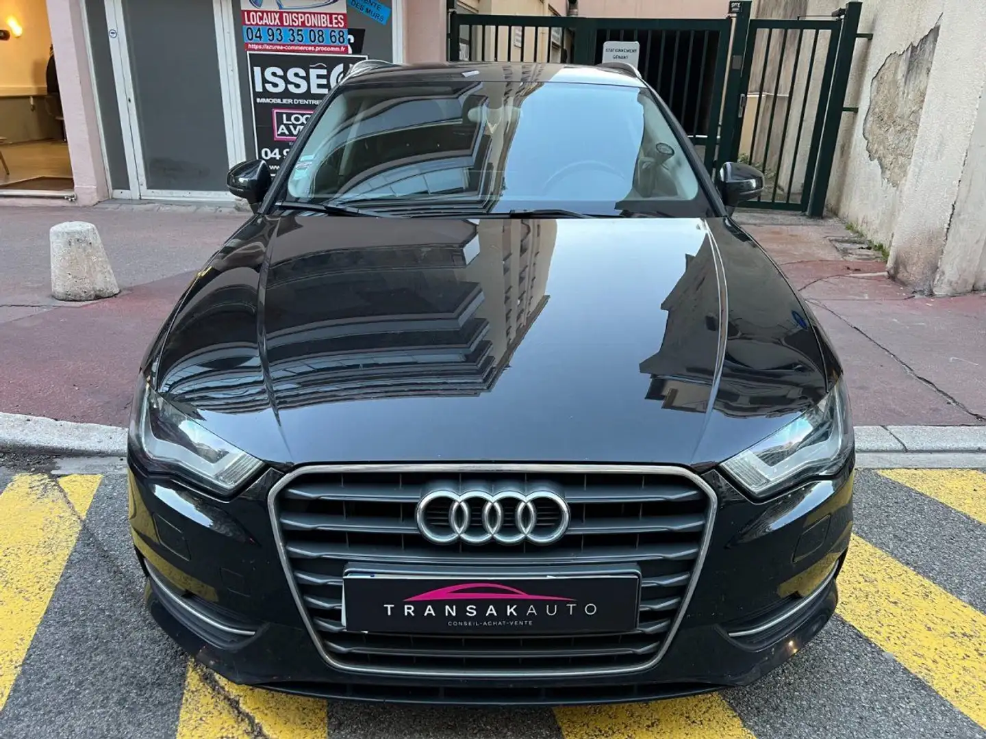 Audi A3 1.6l Tdi 105 CV Ambiente Noir - 2