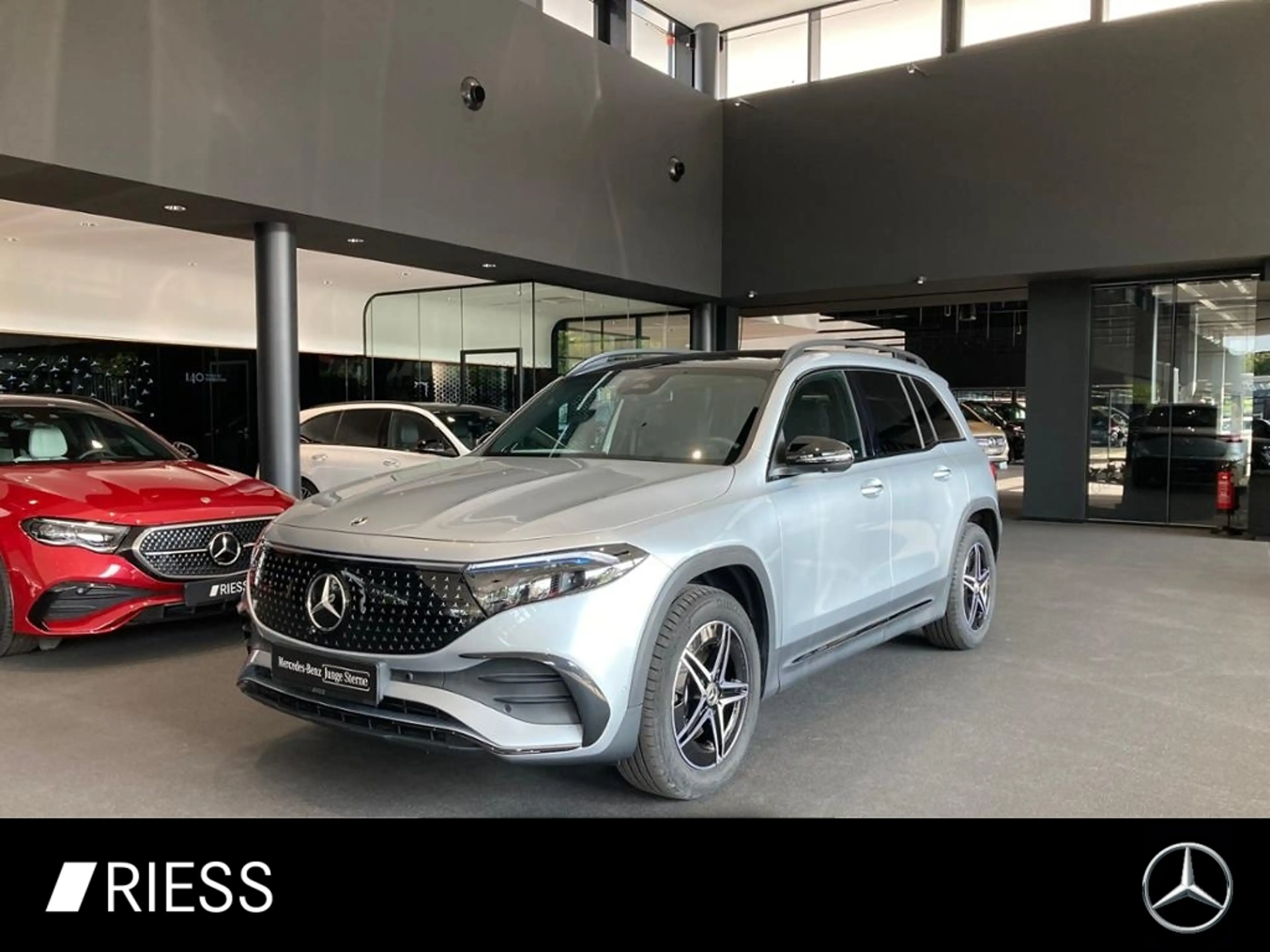 Mercedes-Benz EQB 350 4M AMG PREM. PANO FAHRASSIST GUARD NIGHT