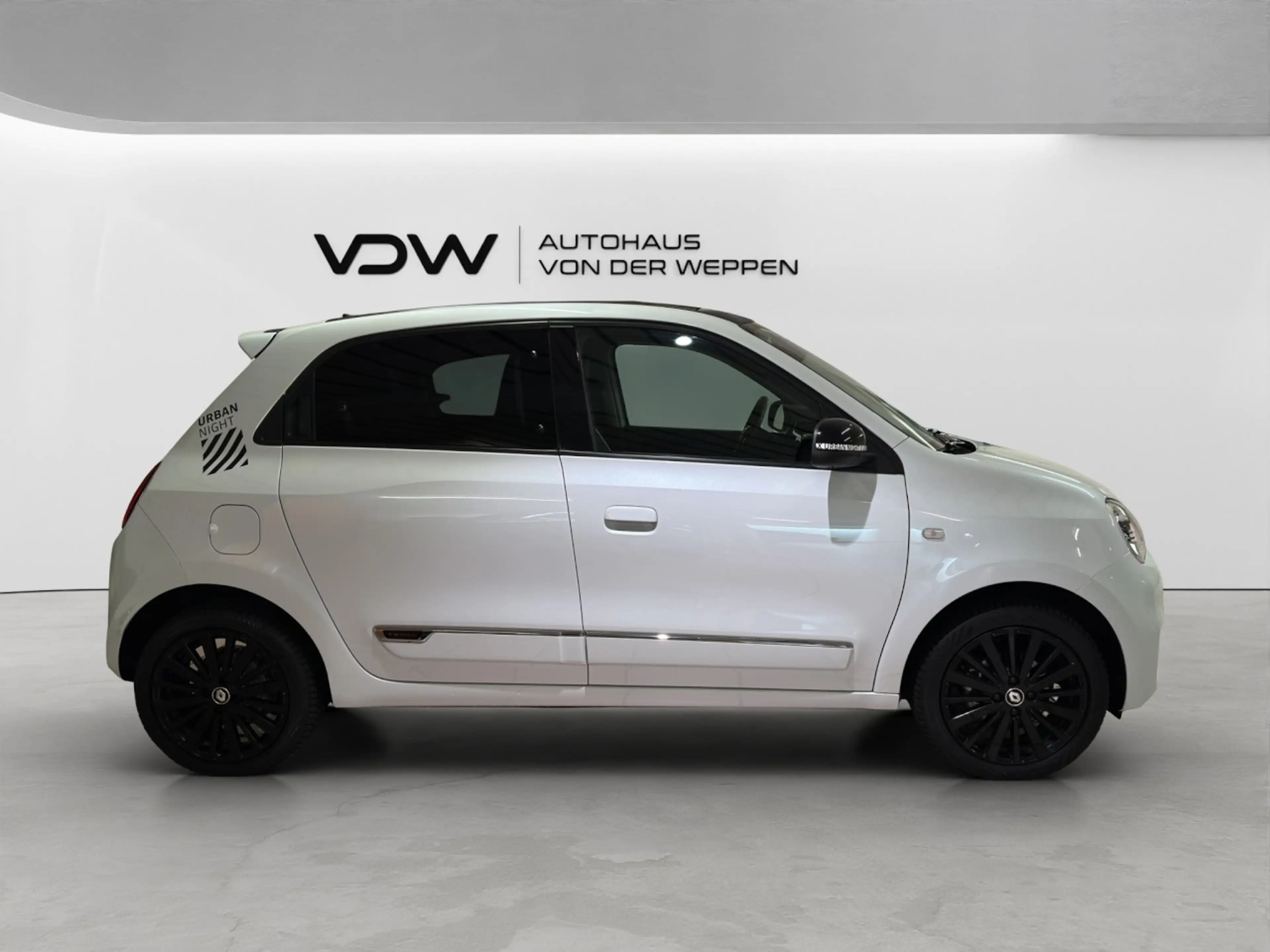 Renault Twingo Urban Night Electric mit Faltschiebedach! Klima — photo 9