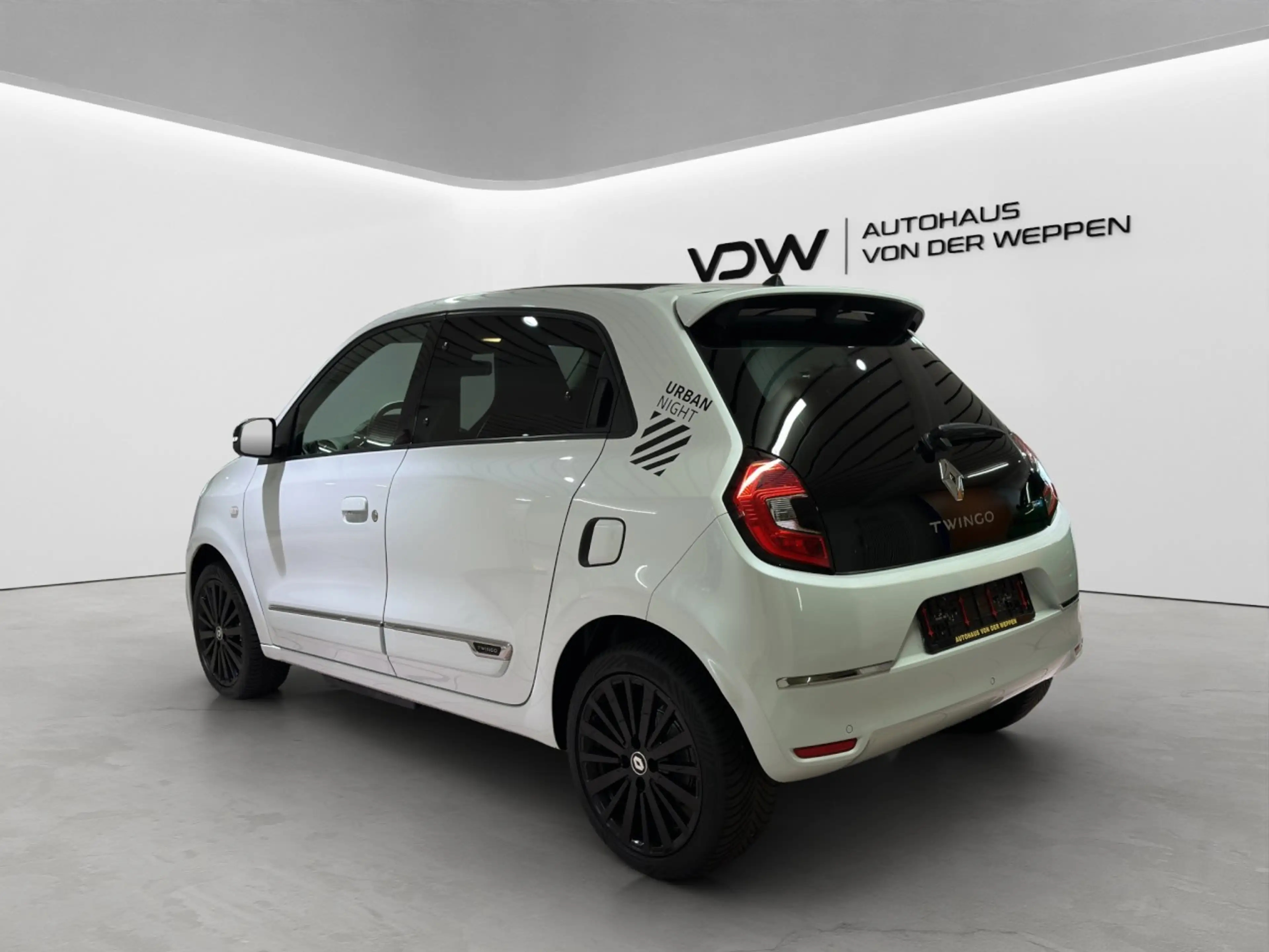 Renault Twingo Urban Night Electric mit Faltschiebedach! Klima — photo 5