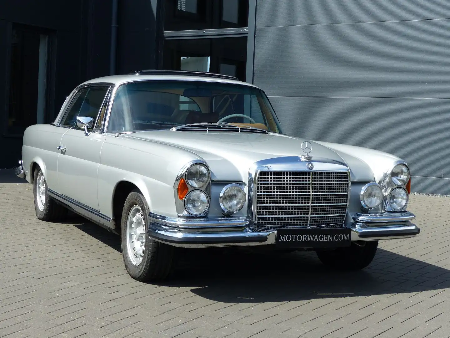 Mercedes-Benz 280 SE 3,5 Coupe W 111 Zilver - 1